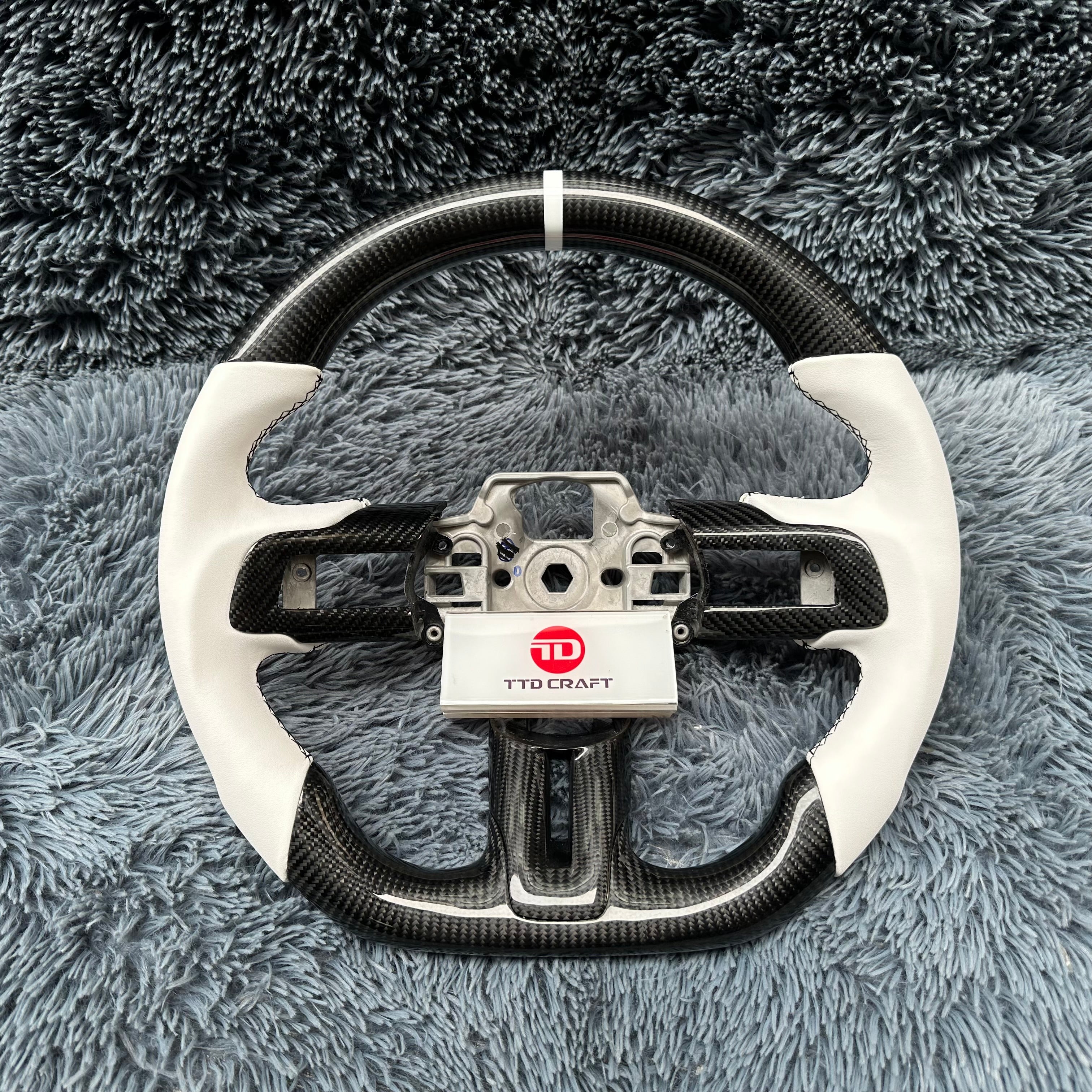 For Ford Mustang 2015-2017 Carbon Fiber Steering Wheel
