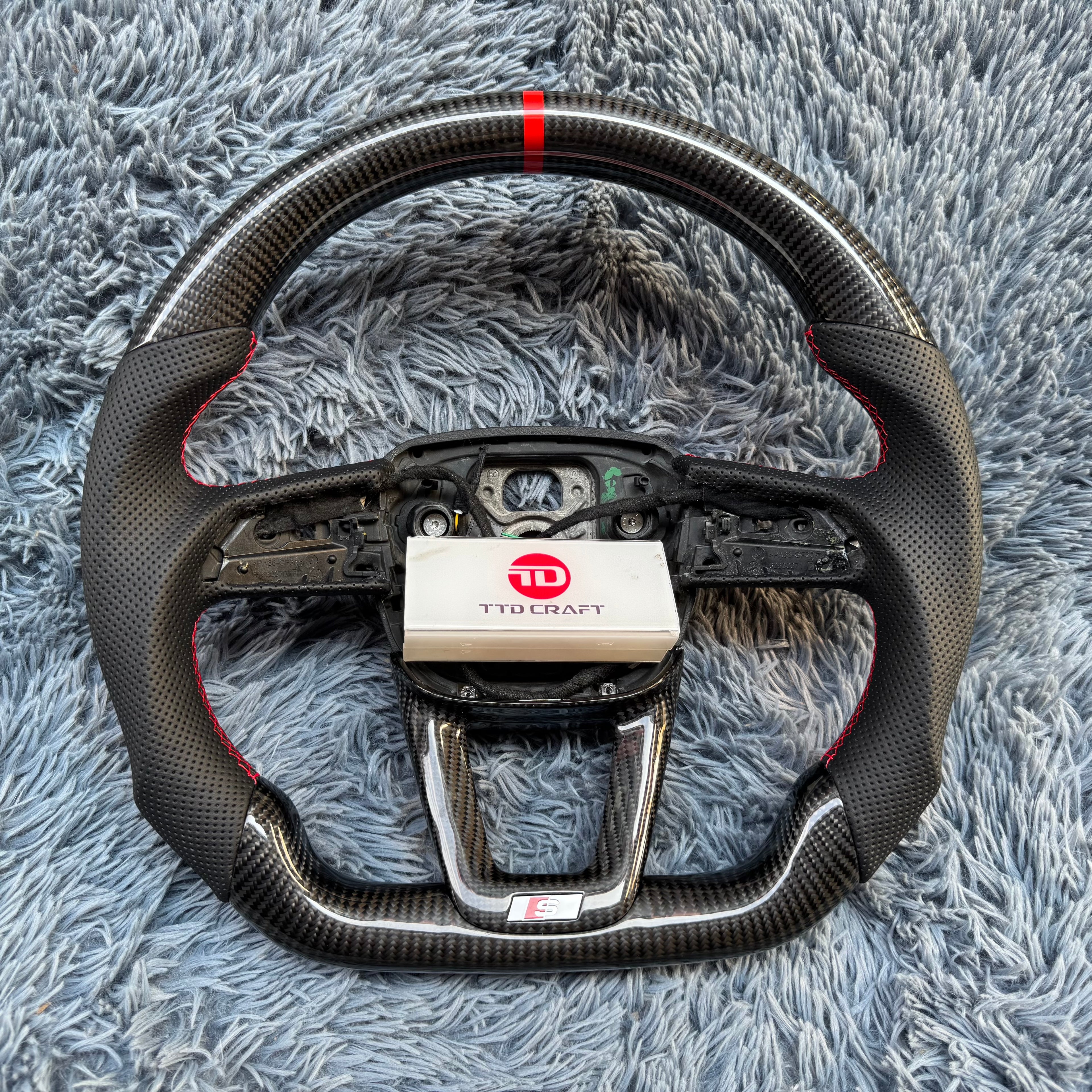 For Audi  A4 / Q5 / SQ5 / Q7 / SQ7 Custom Carbon Fiber Steering Wheel