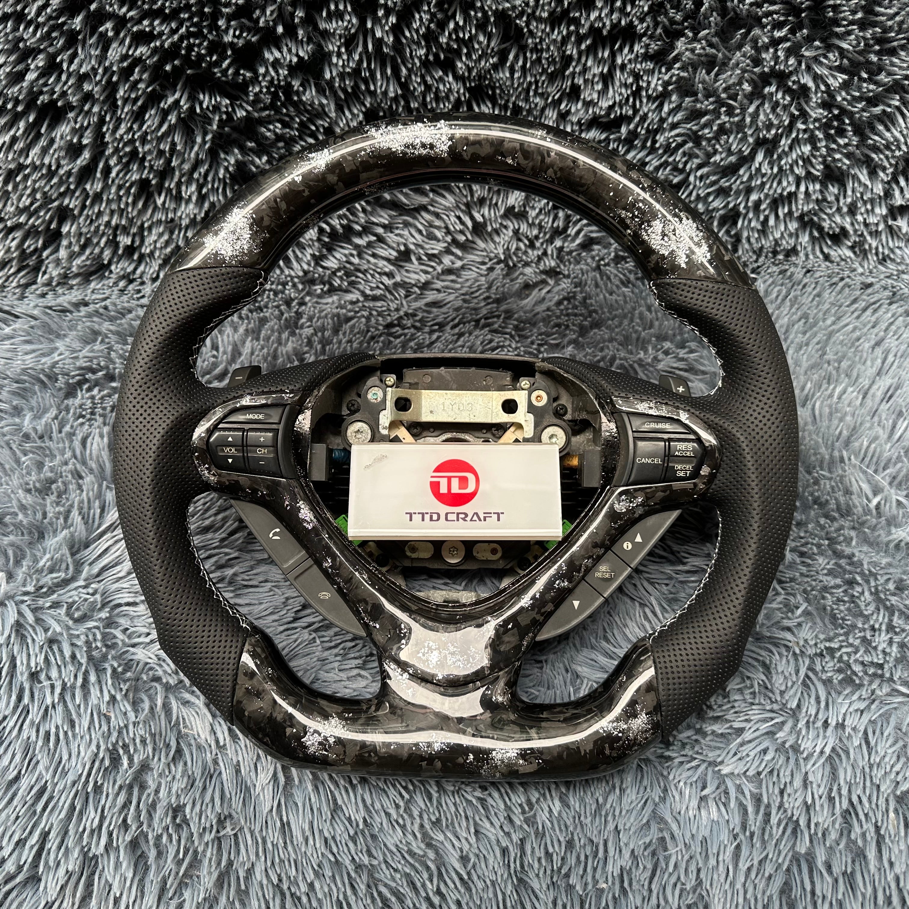 For Acura 2009-2014 TSX / Honda CU2 Forged Carbon Fiber Steering Wheel