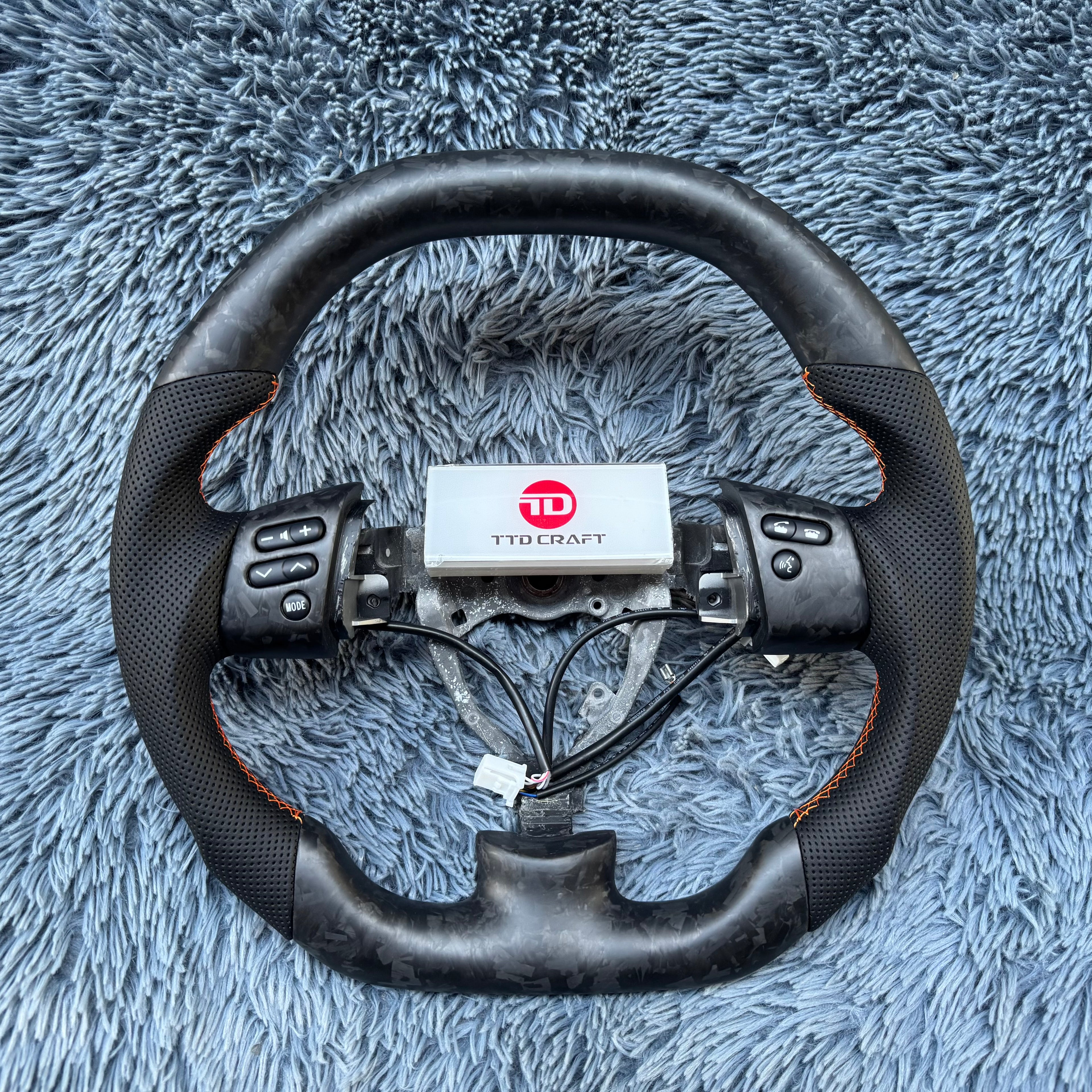 For Toyota 2007-2014 FJ Cruiser Forged Carbon Fiber Steering Wheel