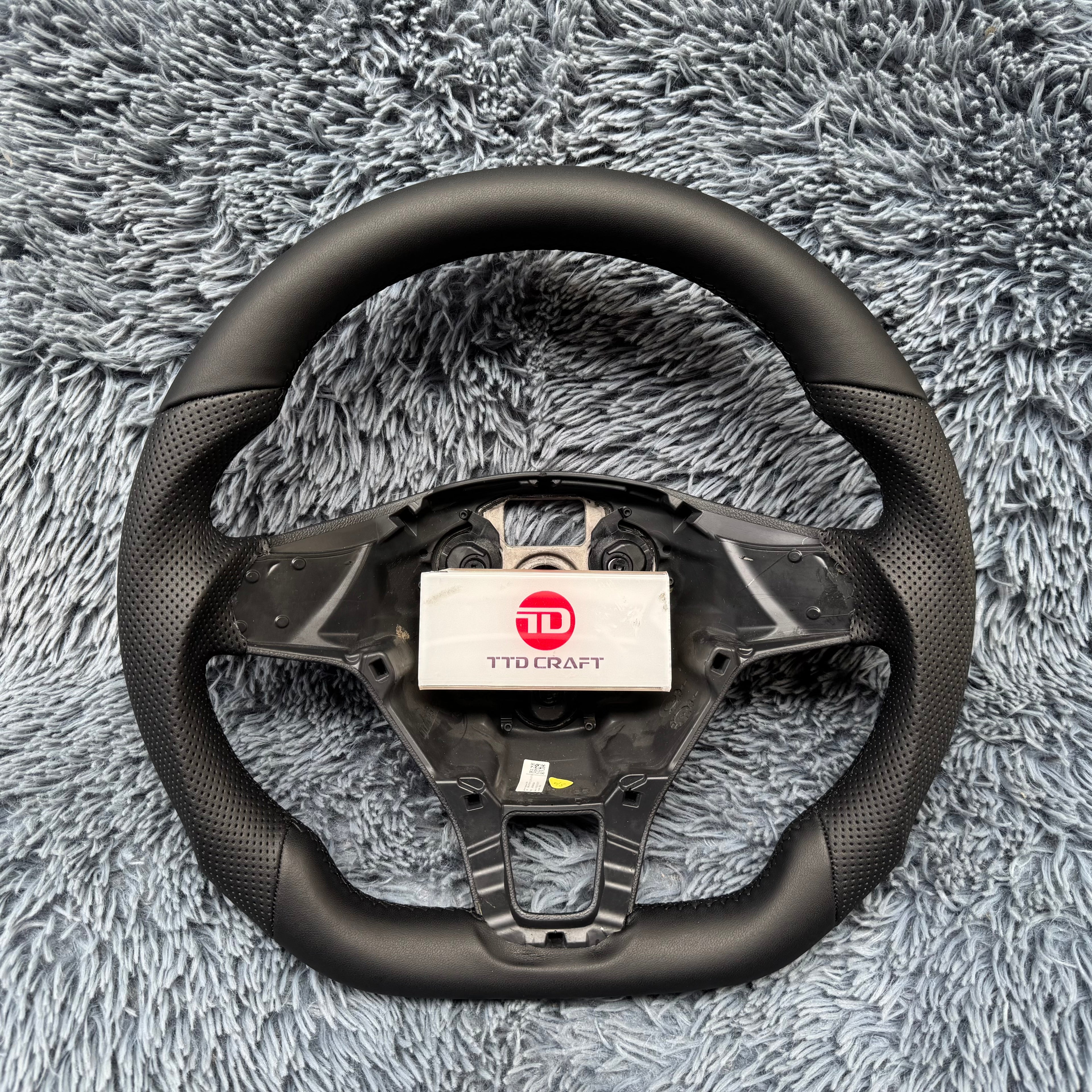 For Volkswagen 2016-2020 Passat Custom Leather Steering Wheel