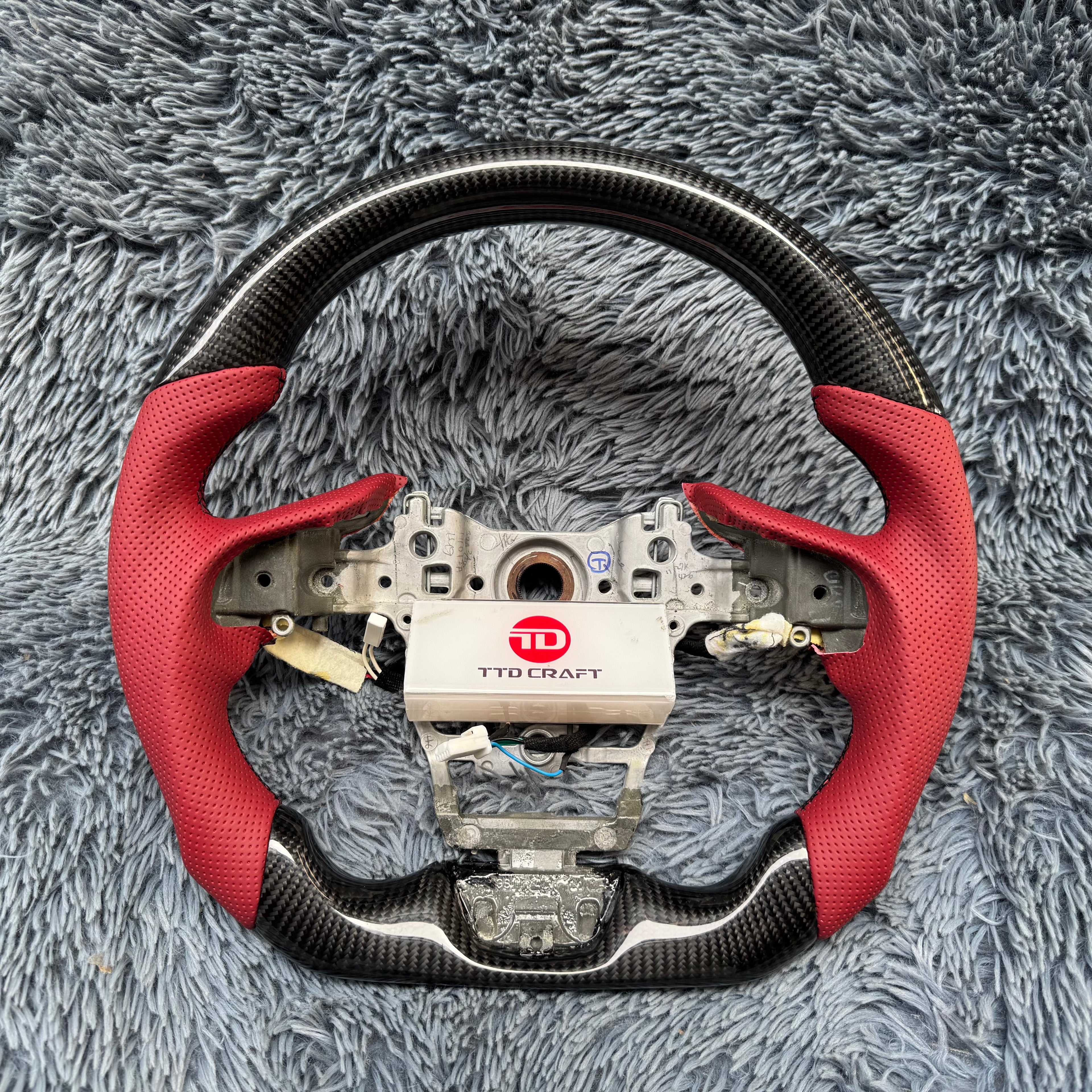 For Lexus 2017-2026 LC500 Custom Carbon Fiber Steering Wheel