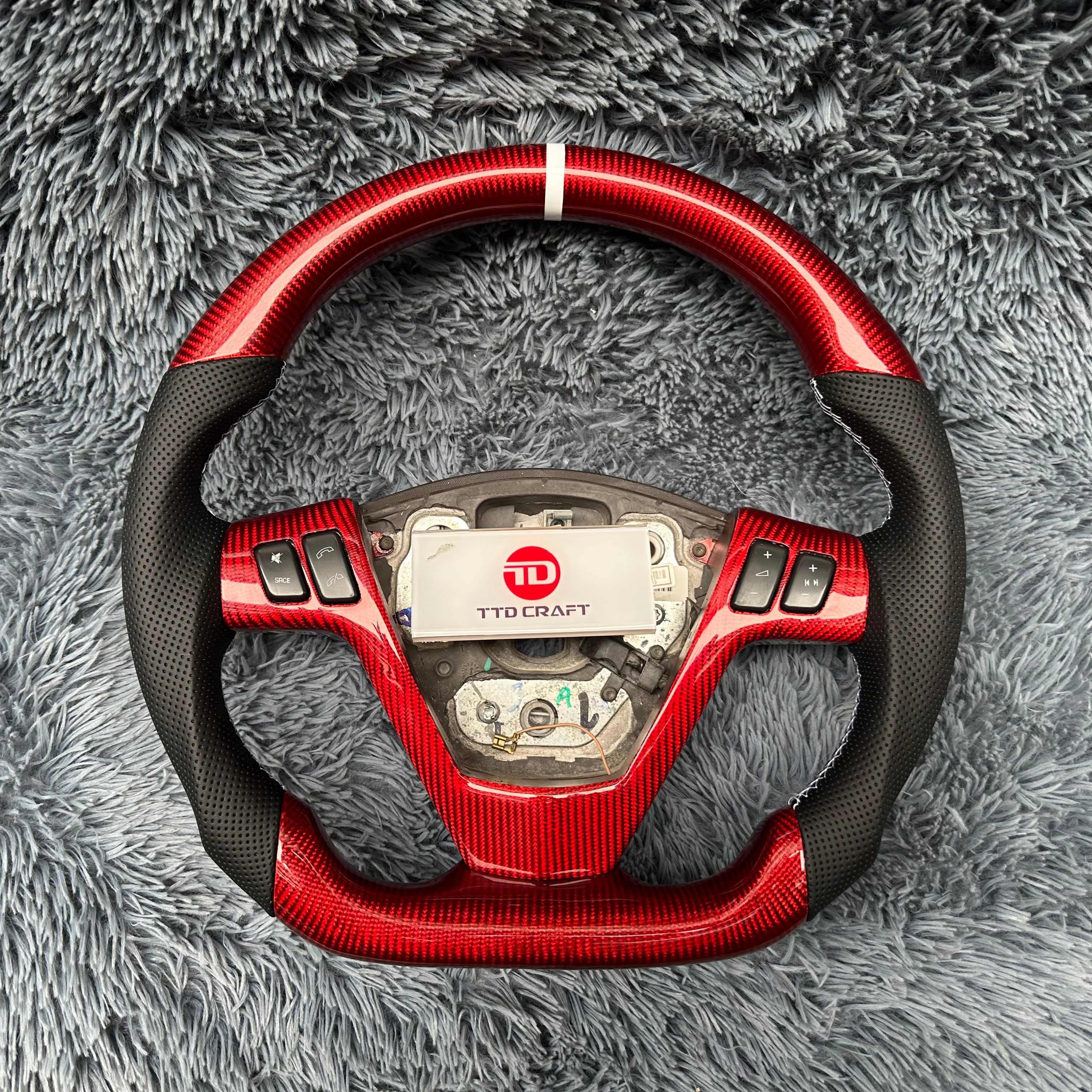 For Cadillac 2003-2007 CTS Carbon Fiber Steering Wheel