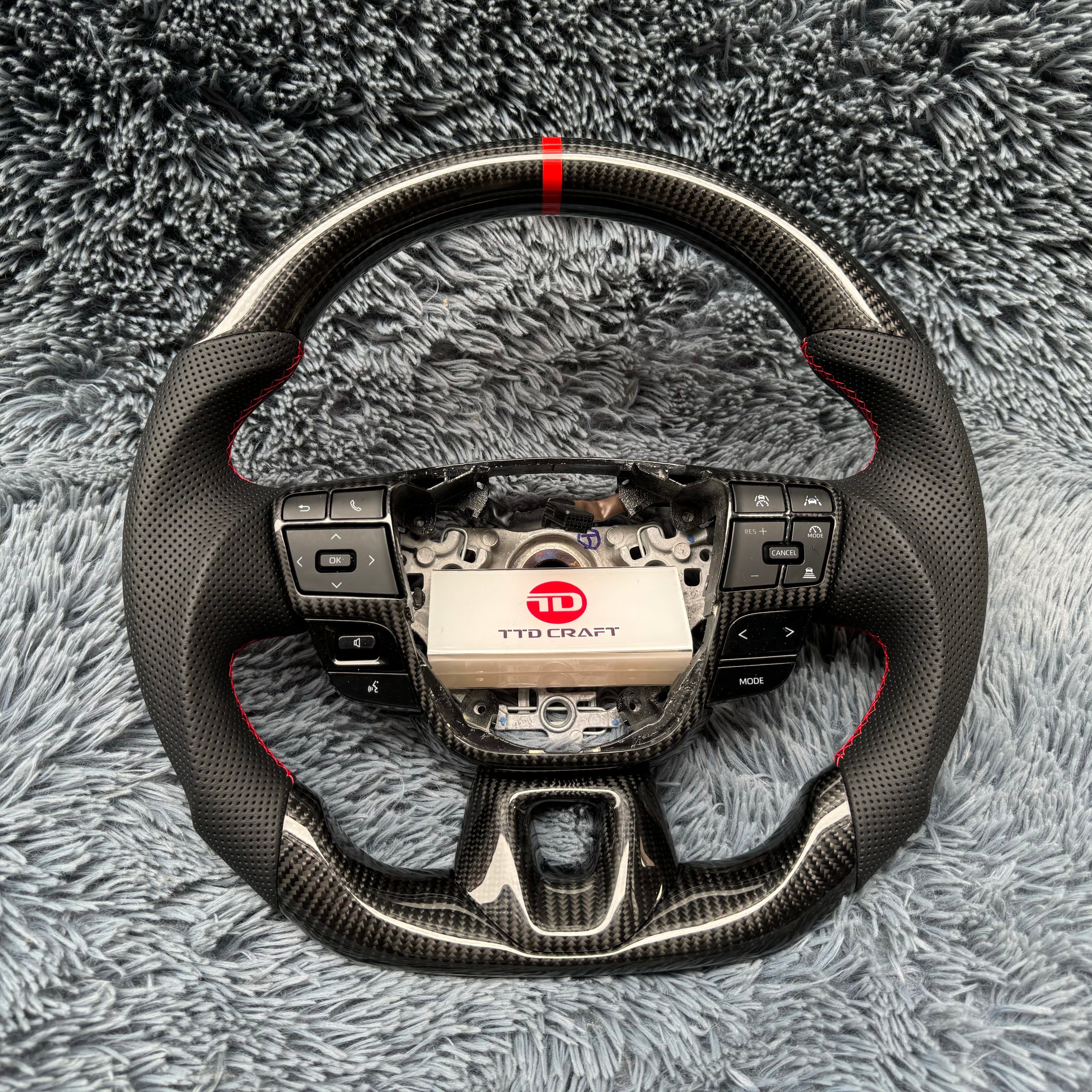 For 9th Gen Toyota Camry 2025+ Carbon Fiber Steering Wheel