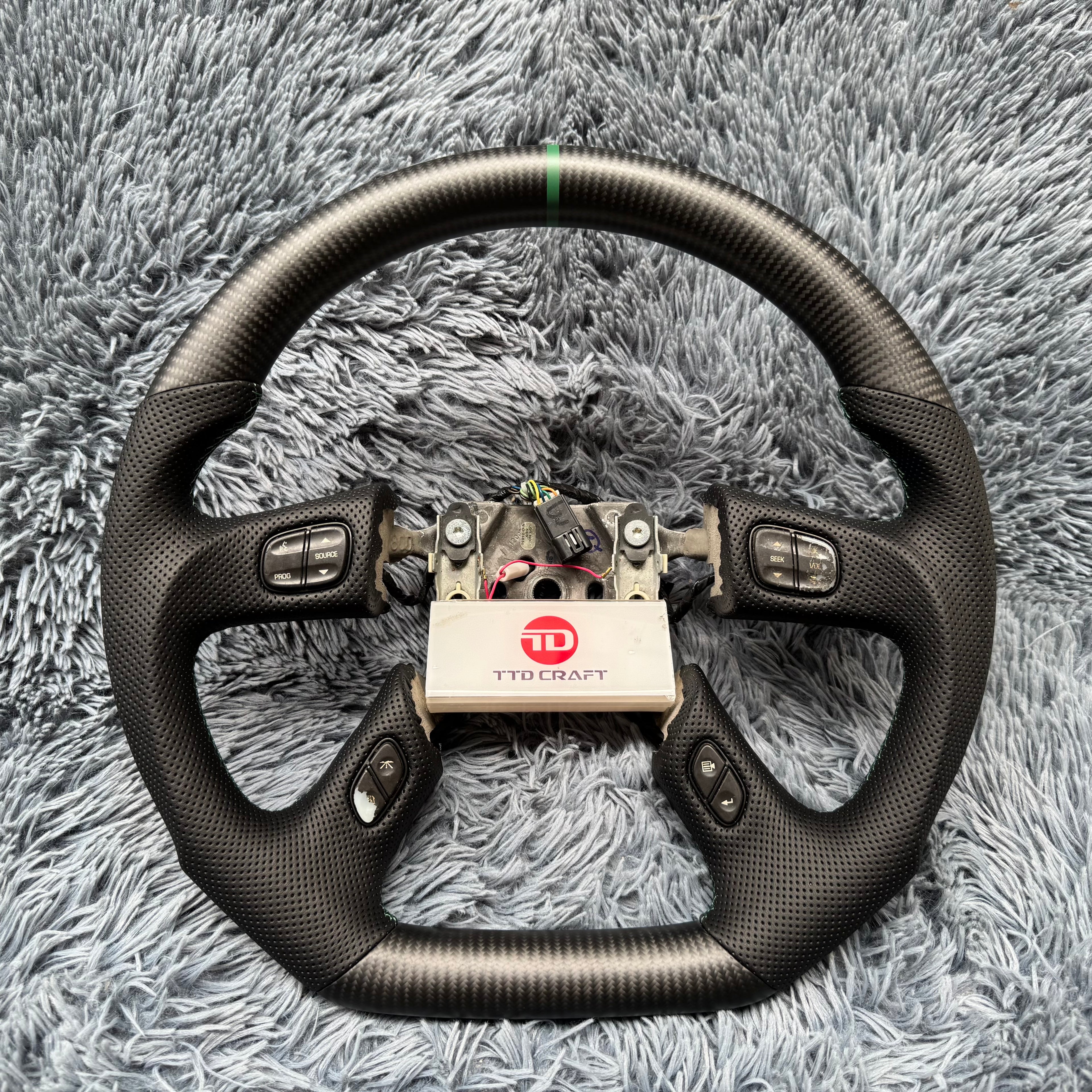 For 2003-2007 Hummer H2 Carbon Fiber Steering Wheel