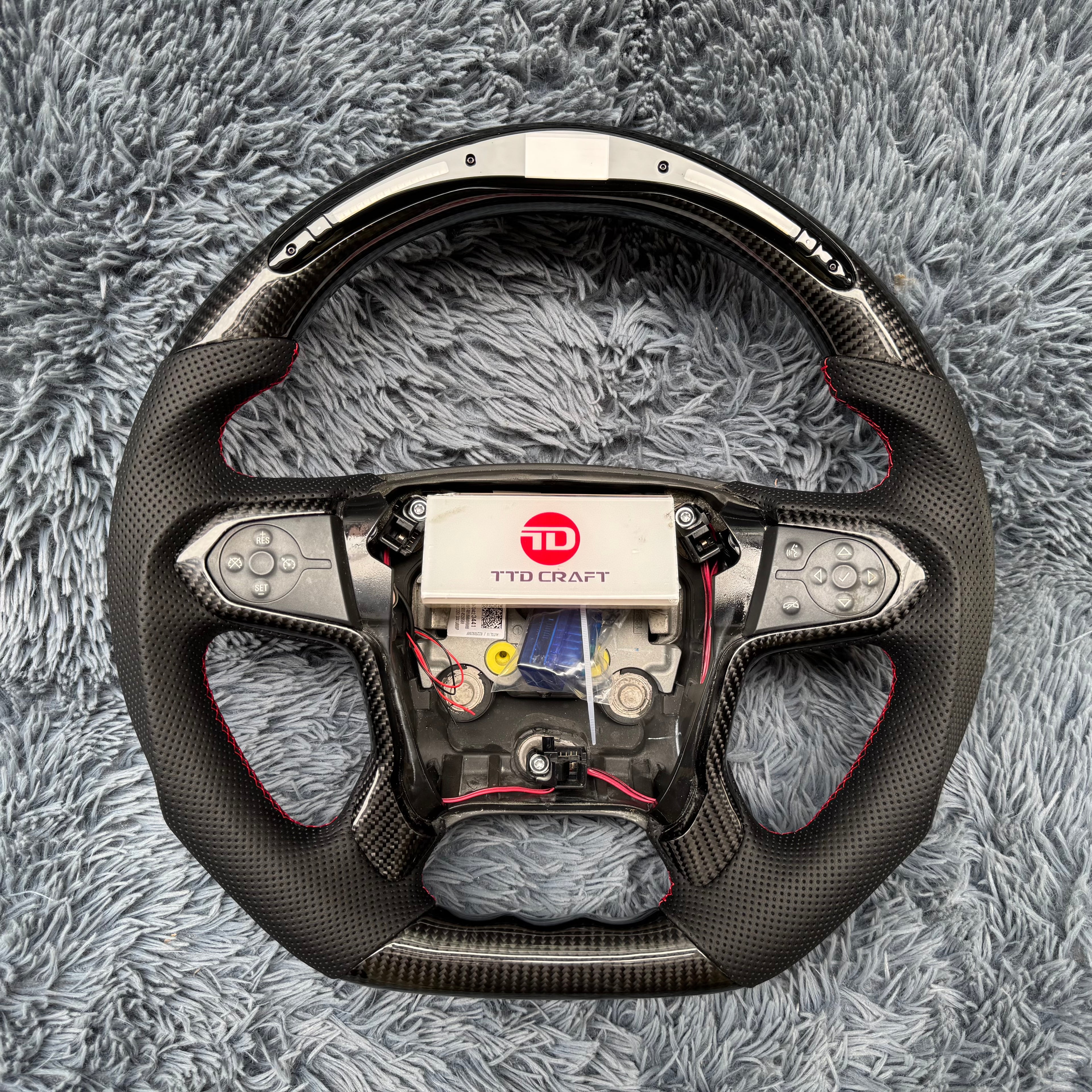 For 2014-2018 Chevrolet Silverado/GMC Sierra LED Carbon Fiber Steering Wheel