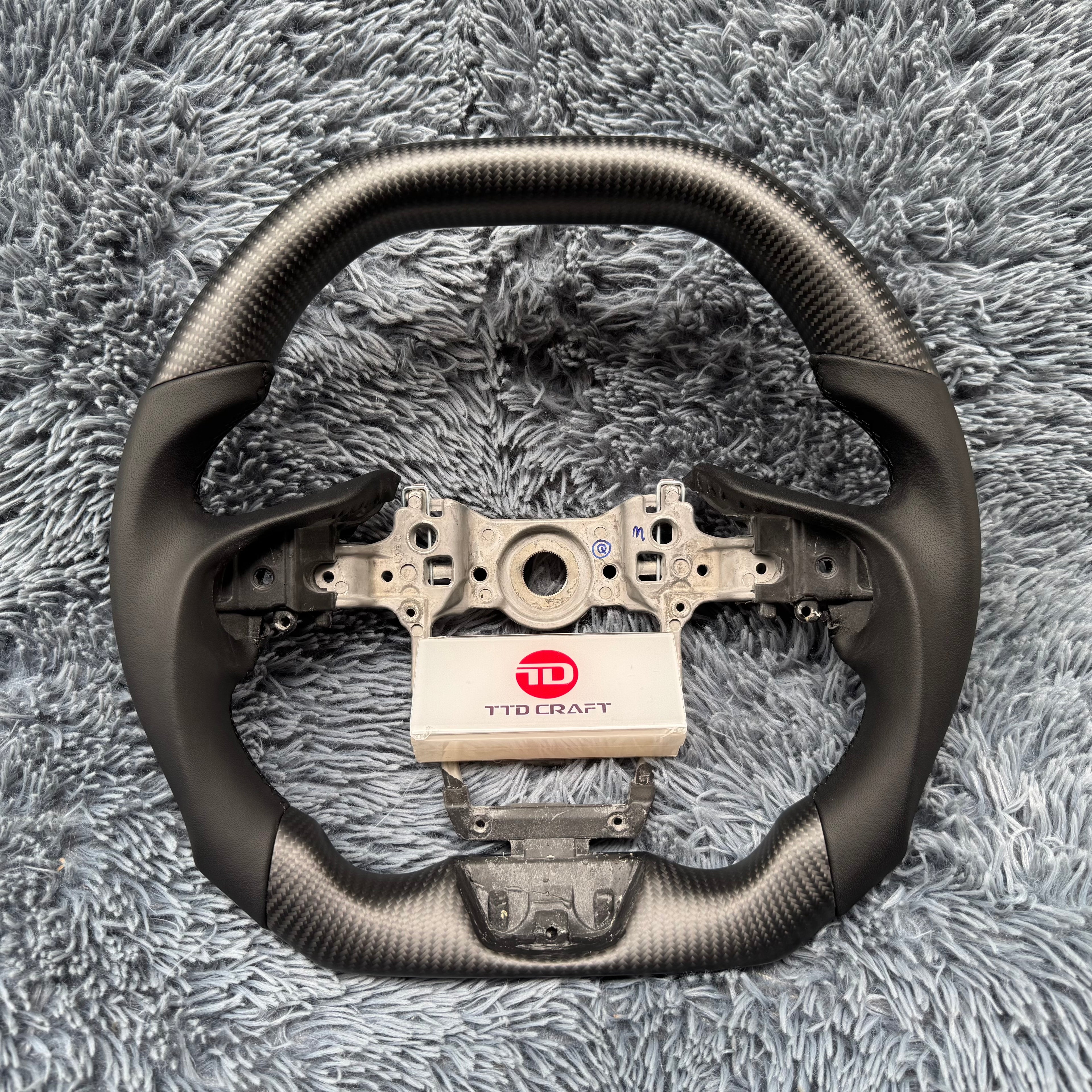 For Lexus 2017-2026 LC500 Custom Carbon Fiber Steering Wheel