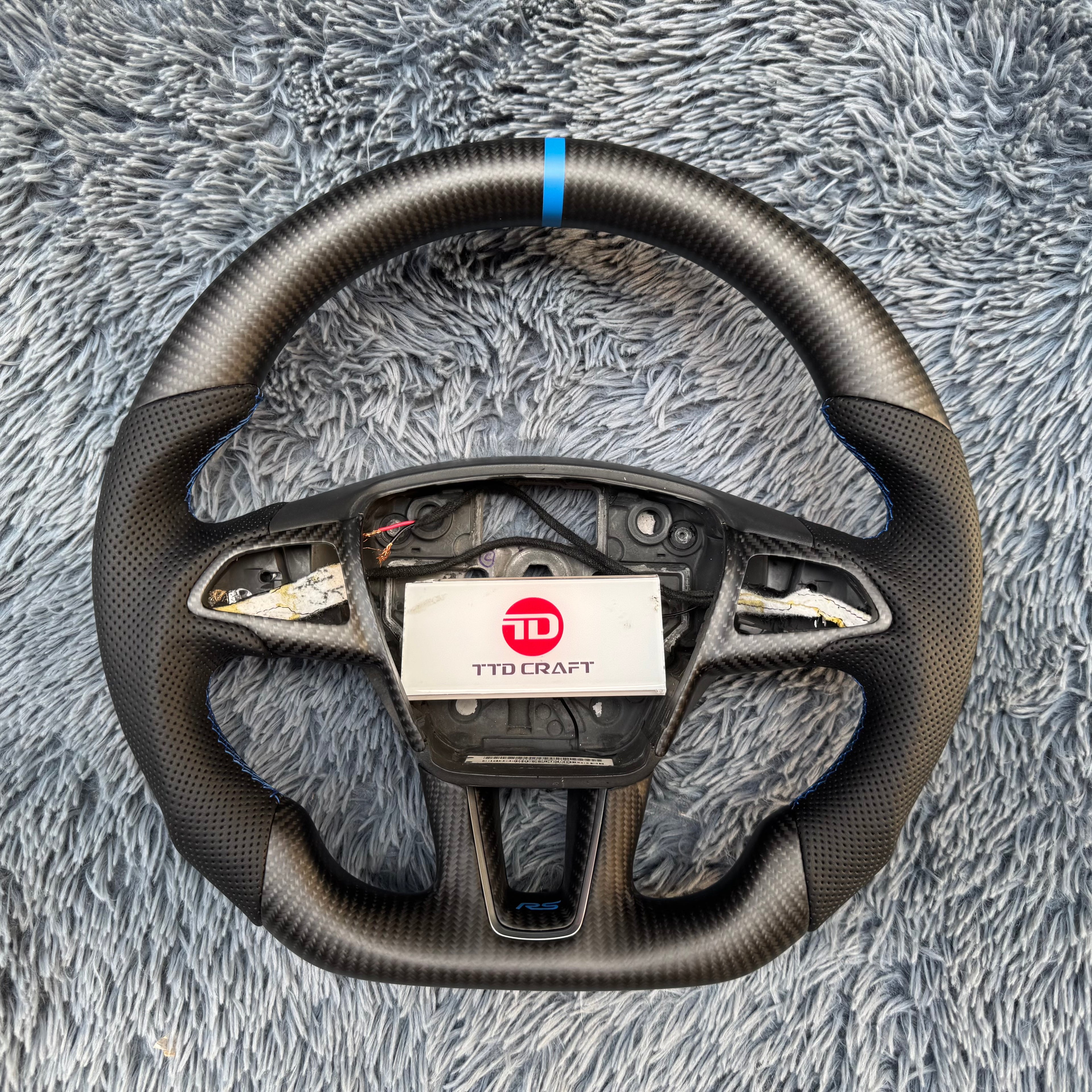 For Ford 2015-2018 Focus Mk3 RS/ST Carbon Fiber Steering Wheel