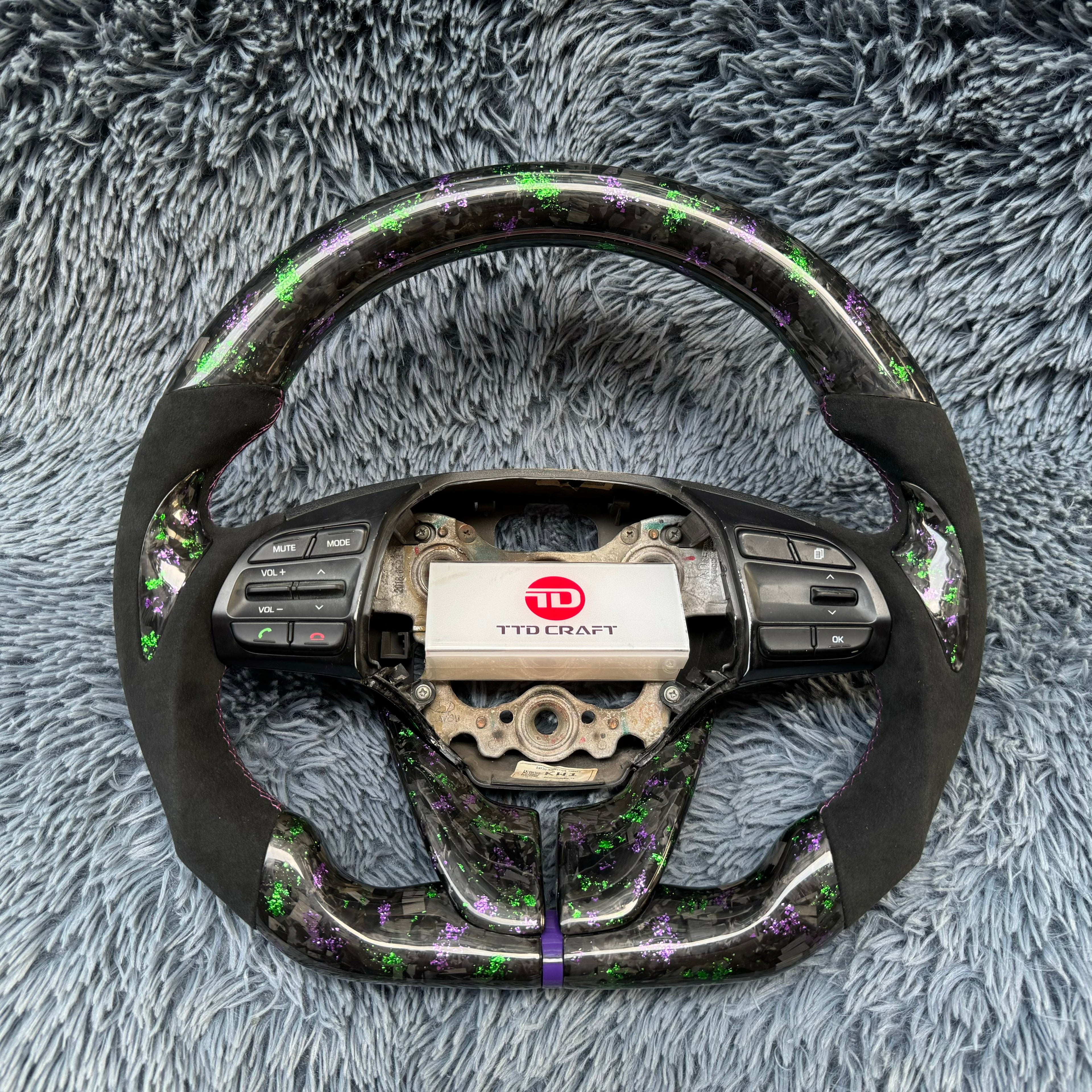 For Hyundai Elantra 2017–2020 Forged Carbon Fiber Steering Wheel