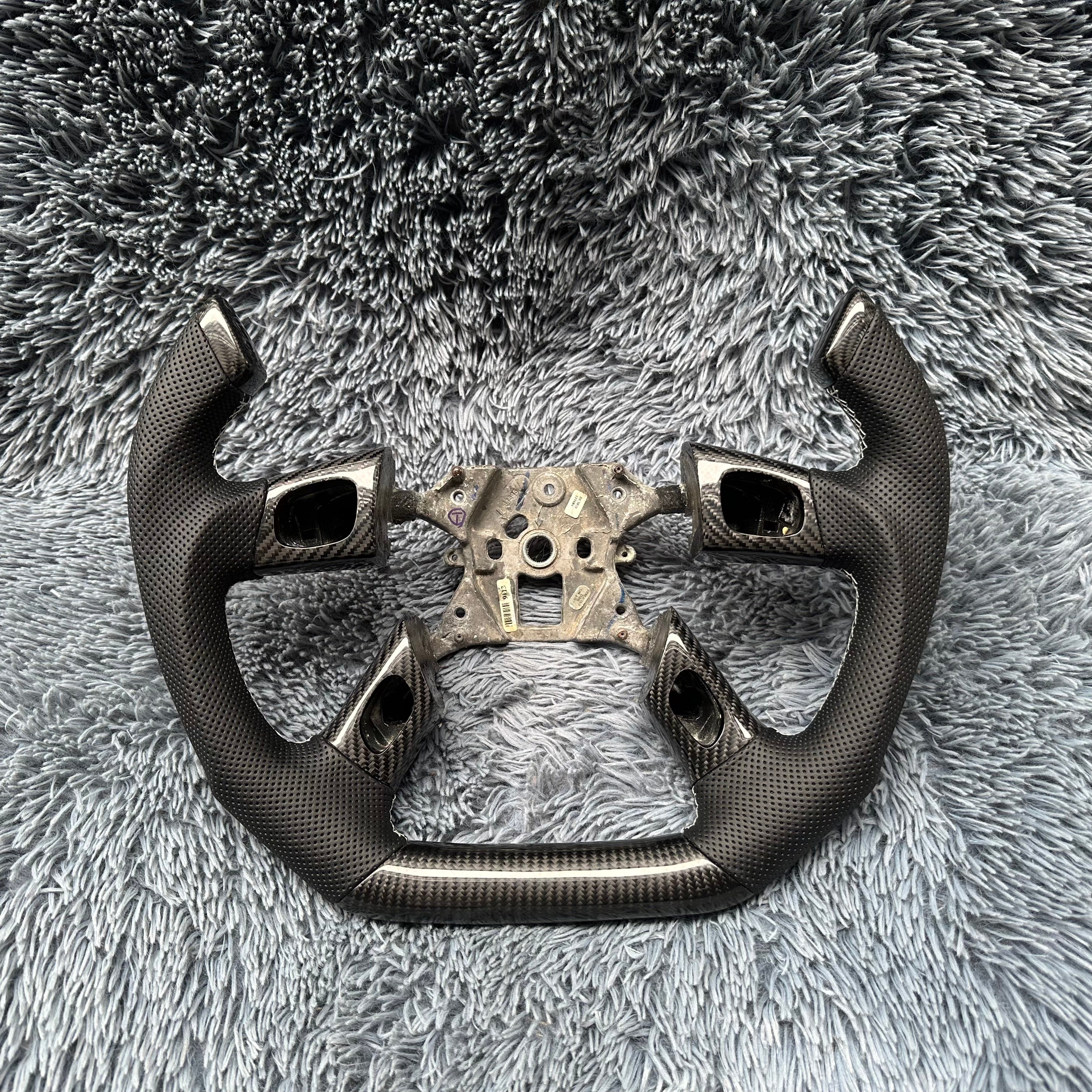 For 2003-2007 Hummer H2 Carbon Fiber Steering Wheel