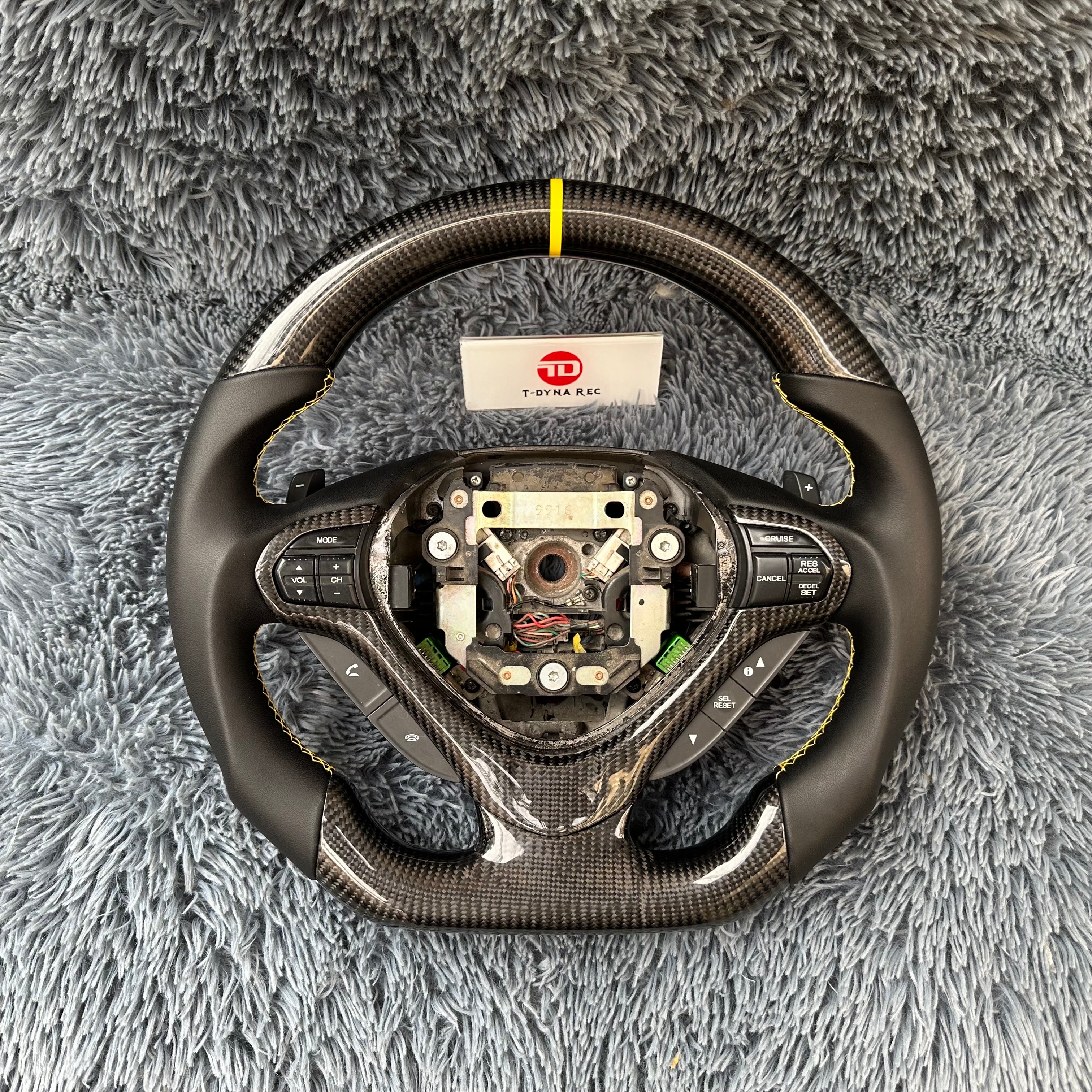 For Acura 2009-2014 TSX / Honda CU2 Carbon Fiber Steering Wheel