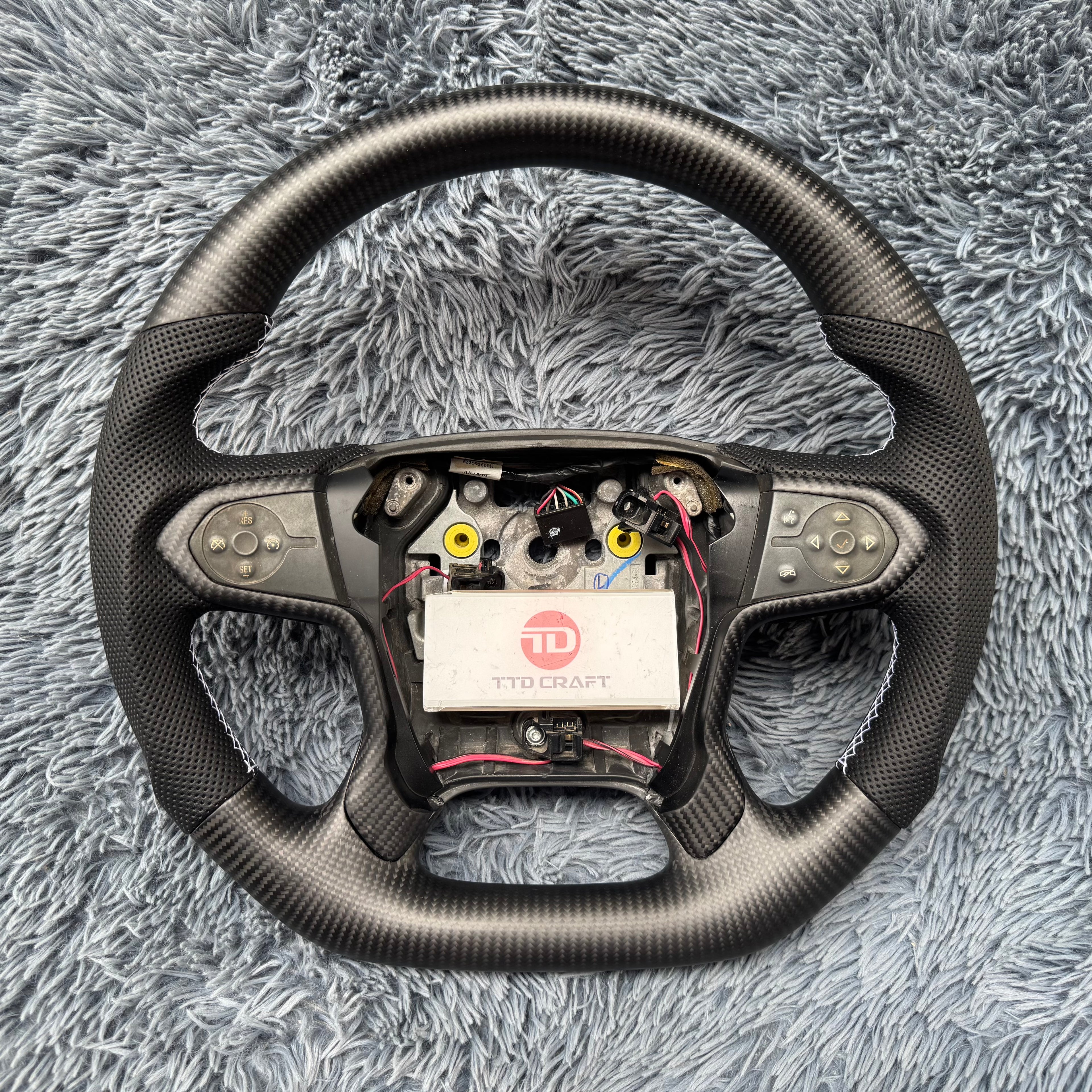 For 2014-2018 Chevrolet Silverado/GMC Sierra Custom Carbon Fiber Steering Wheel