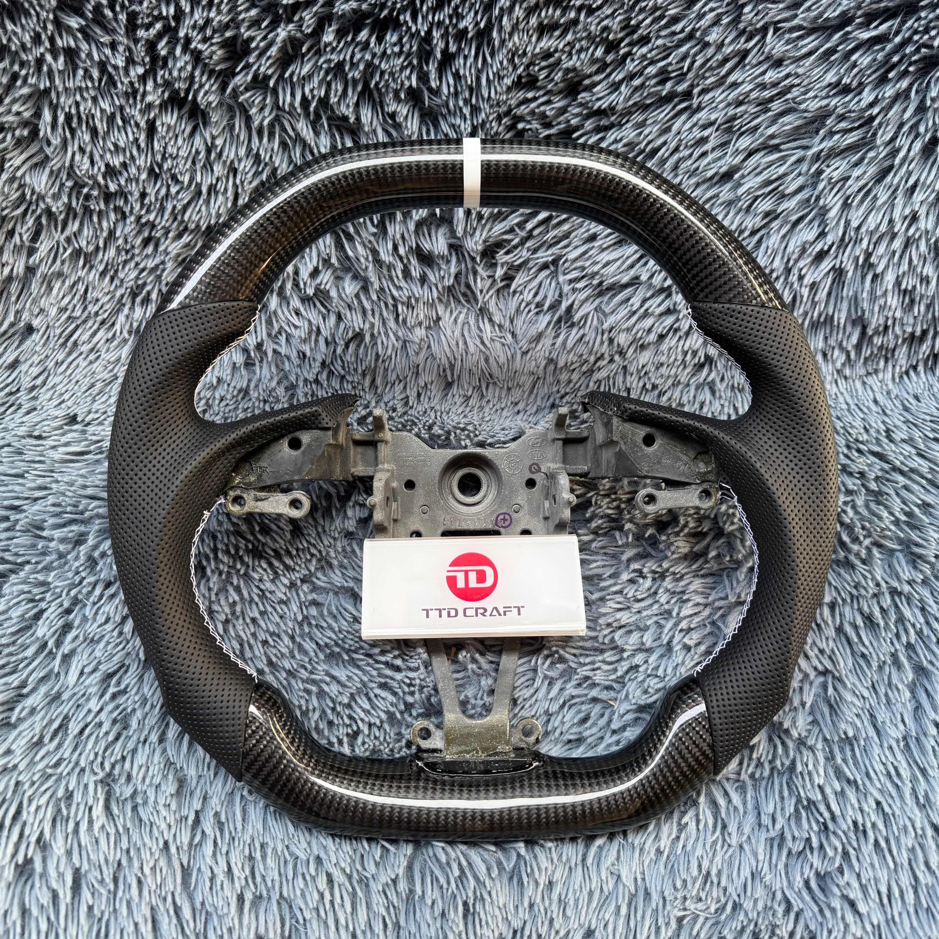 For Hyundai 2009-2016 Genesis Coupe Carbon Fiber Steering Wheel