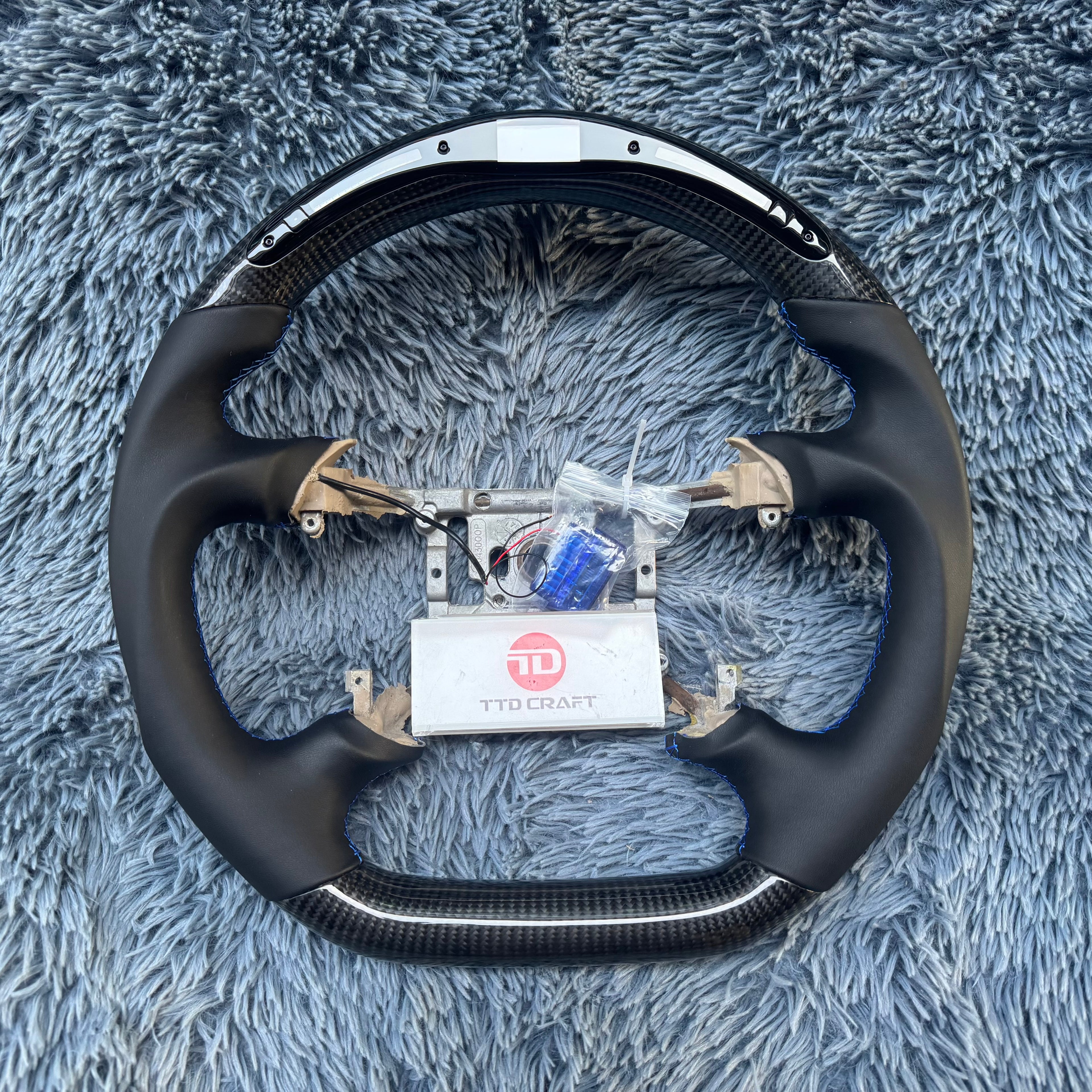 For Ford Mustang 1994-2004 Custom Carbon Fiber Steering Wheel