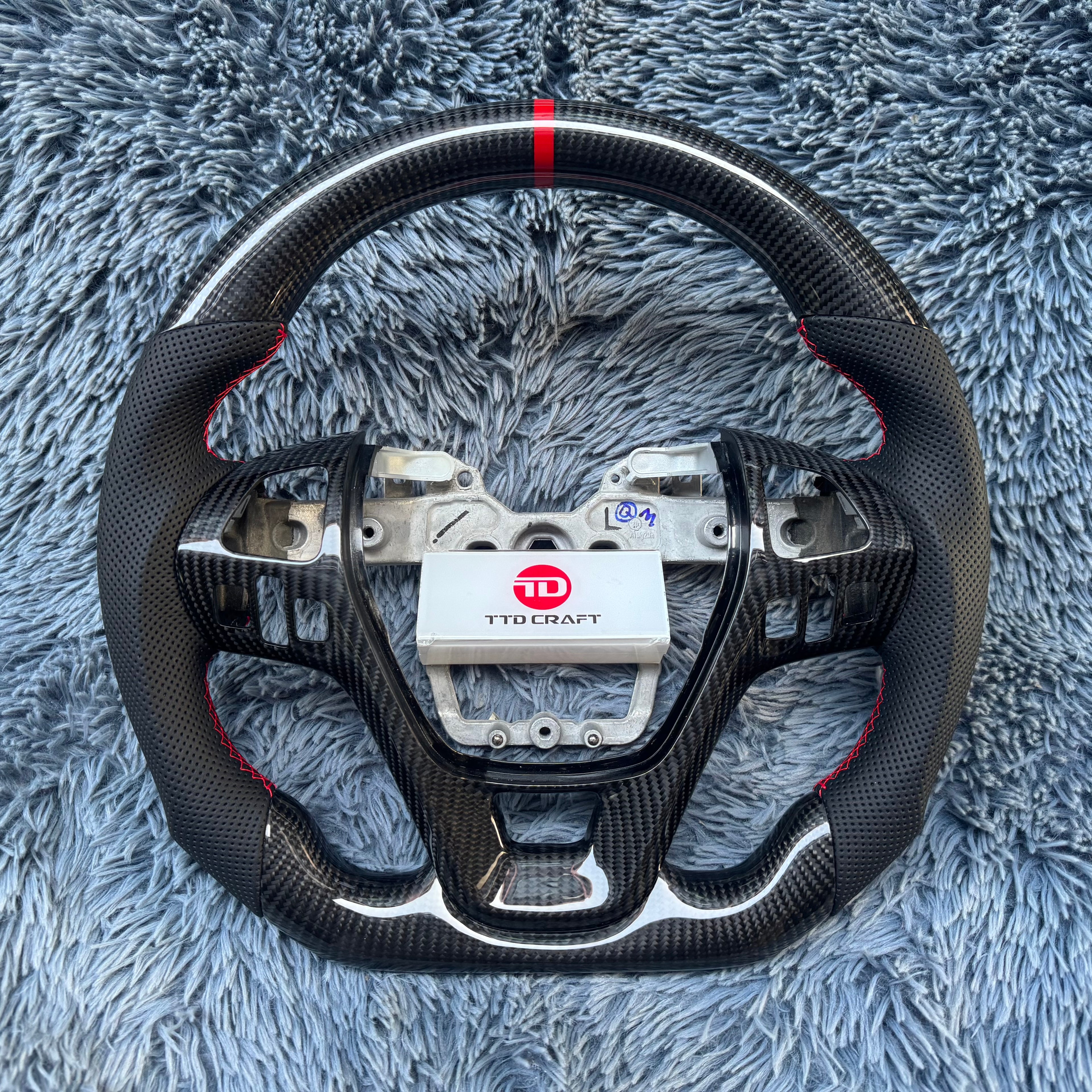 For Ford Explorer 2011-2015 Carbon Fiber Steering Wheel
