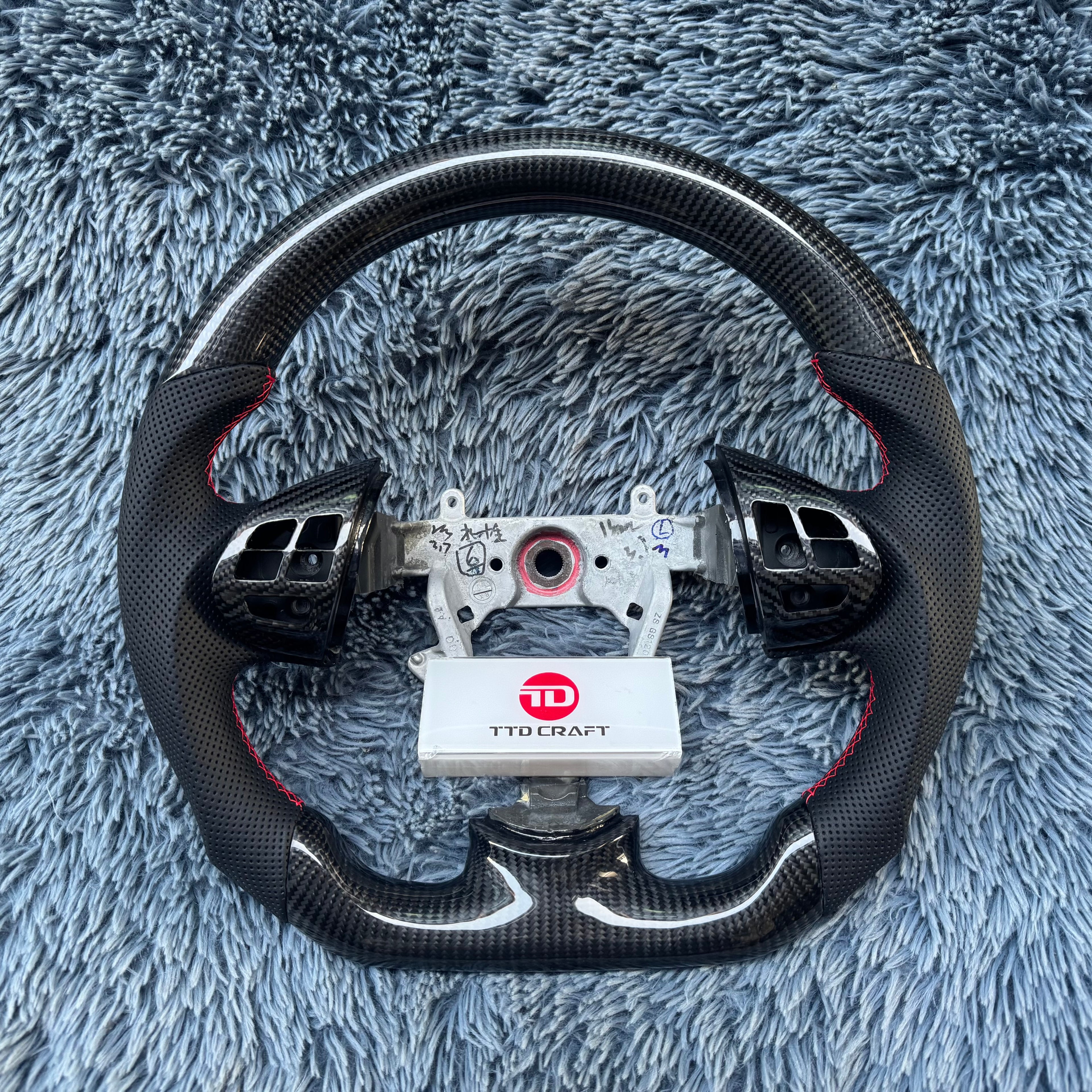 For Mitsubishi 2008-2017 Lancer Carbon Fiber Steering Wheel