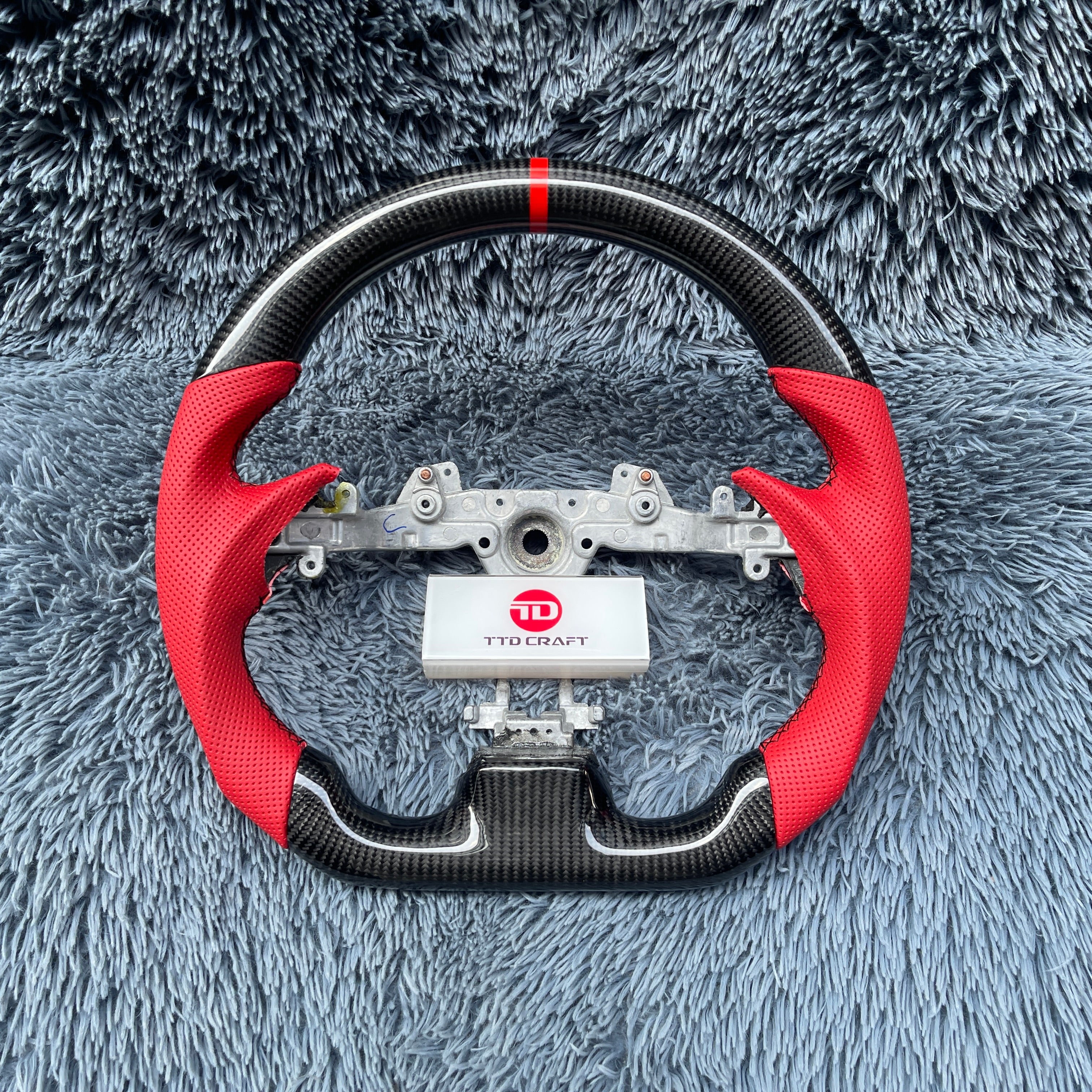 For Nissan 2009-2016 GTR R35 Carbon Fiber Steering Wheel