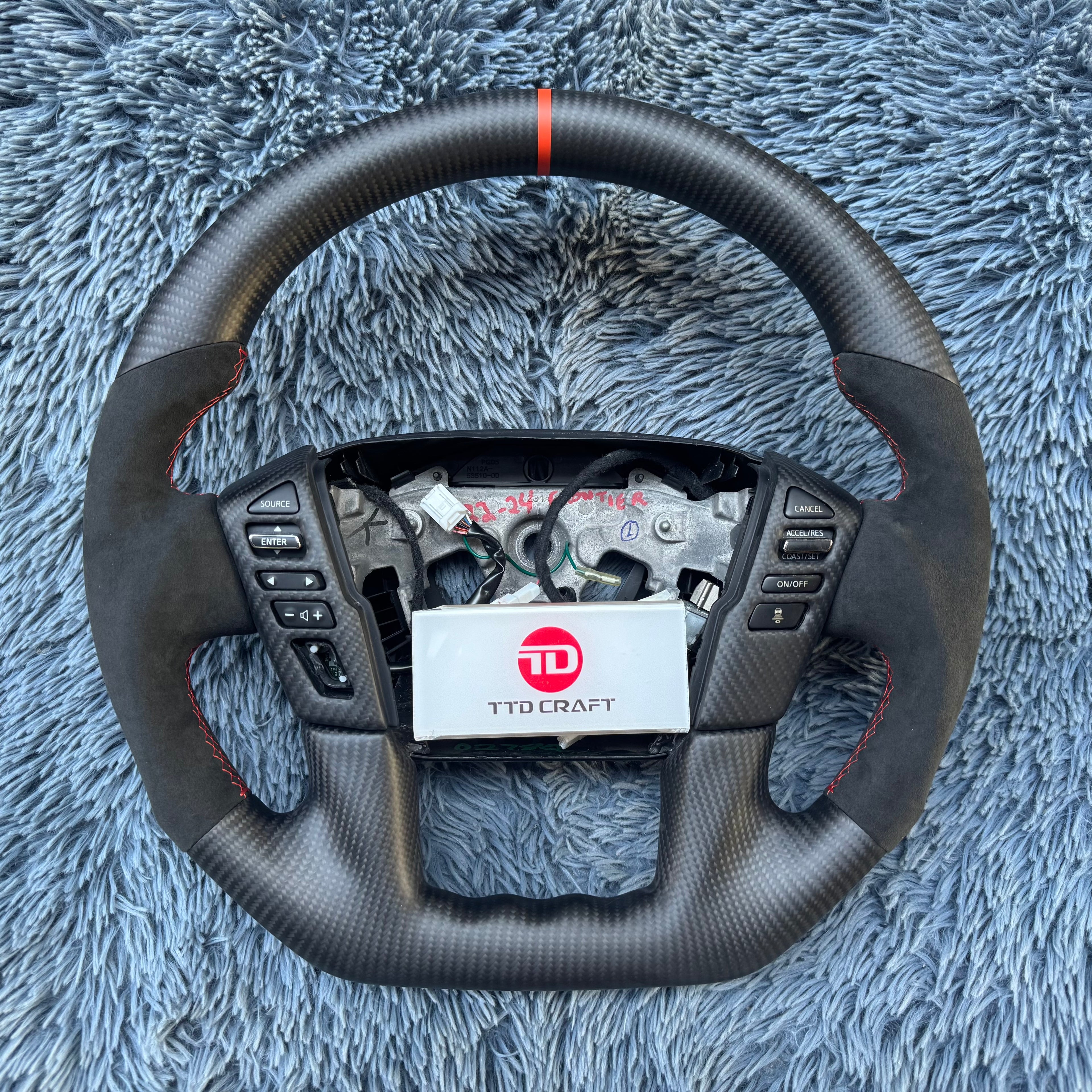 For Nissan 2015-2024 Titan Custom Carbon Fiber Steering Wheel