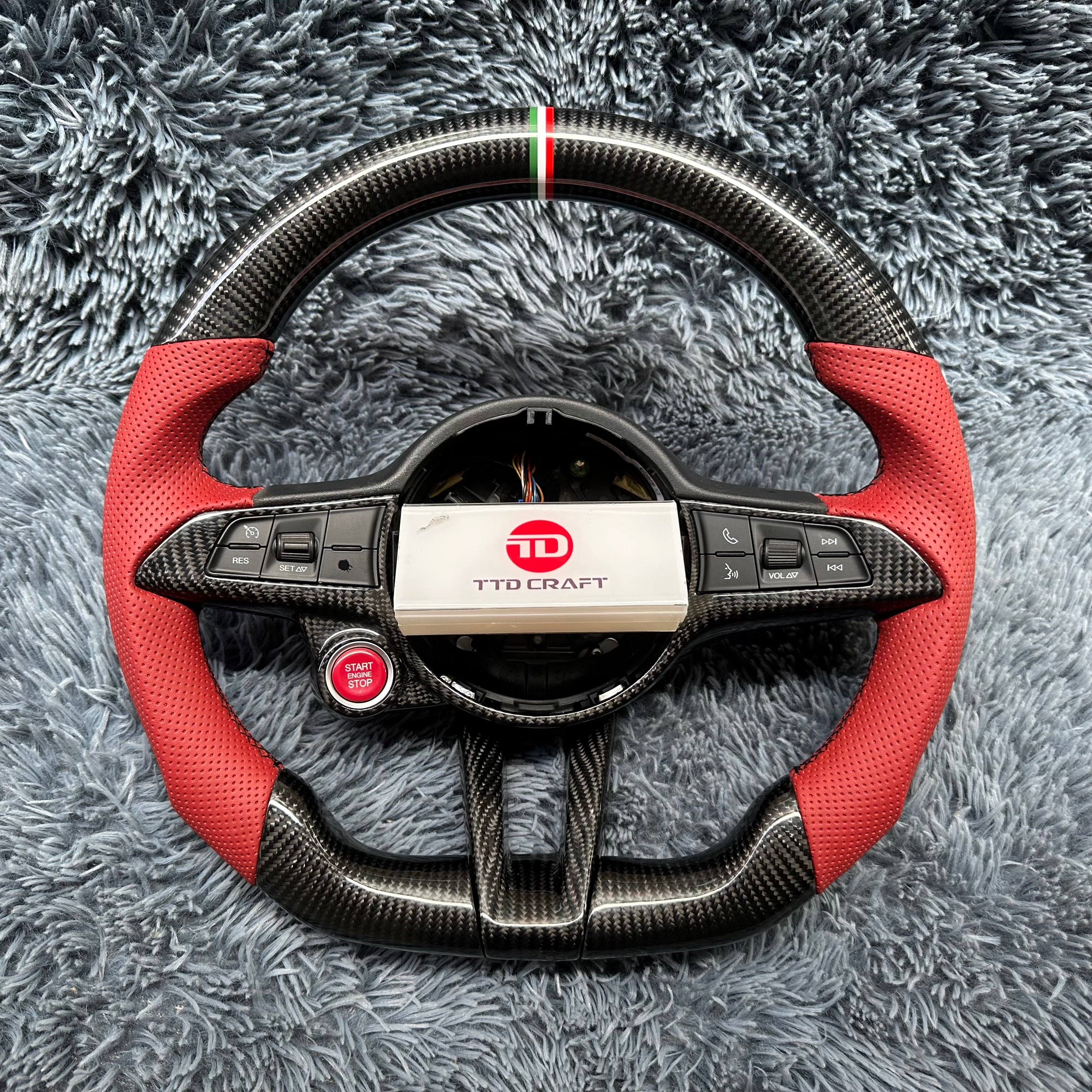 For Alfa Romeo Giulia QV / Stelvio QV Carbon Fiber Steering Wheel