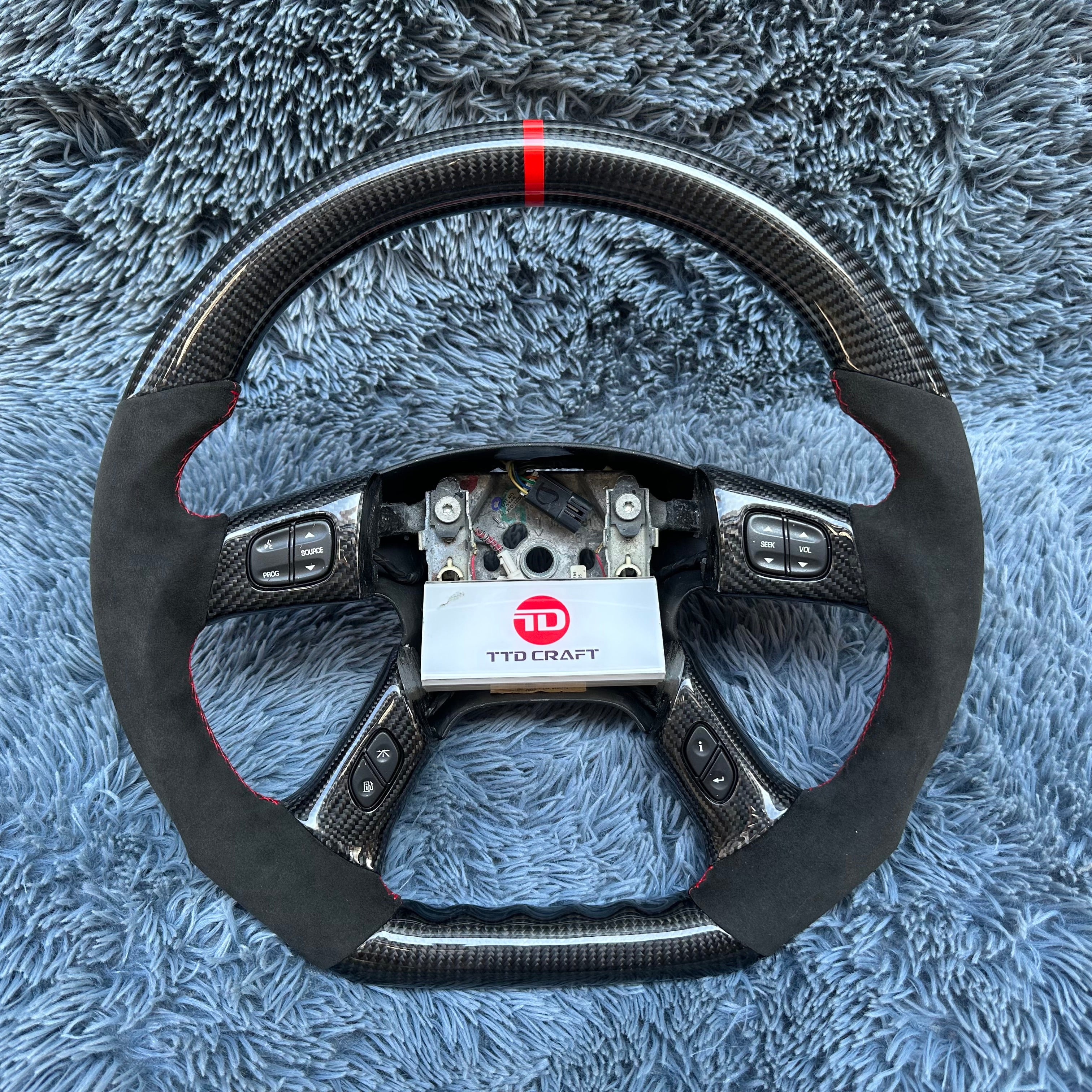 For 2003-2007 Hummer H2 Carbon Fiber Steering Wheel