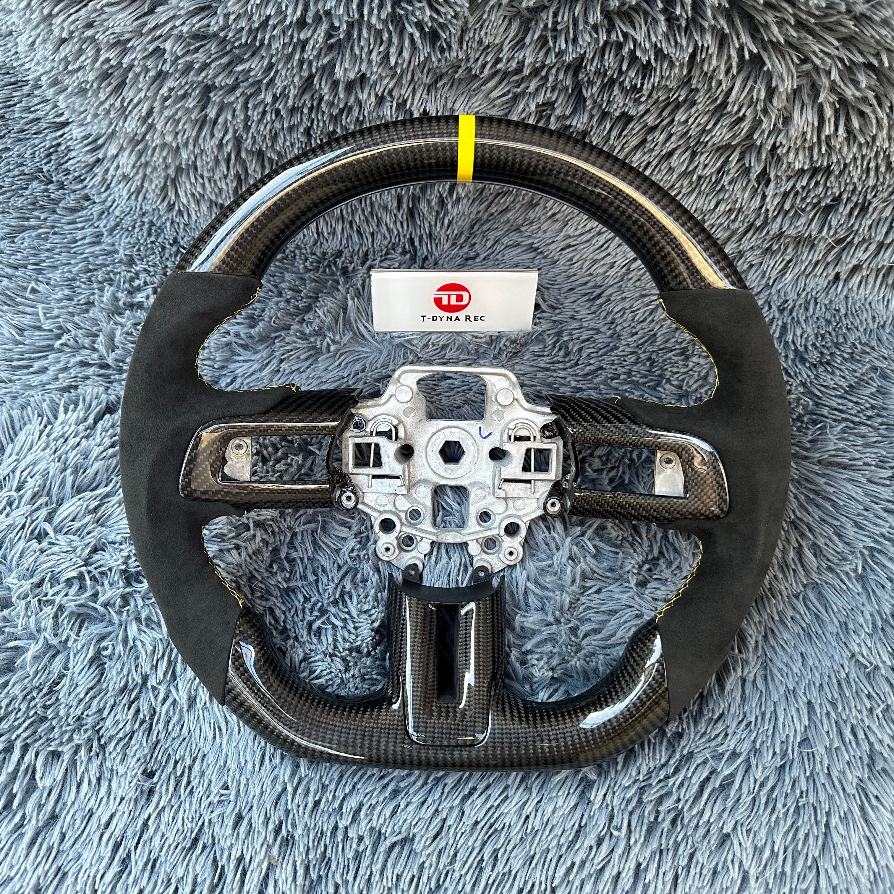 For Ford Mustang 2015-2017 Carbon Fiber Steering Wheel