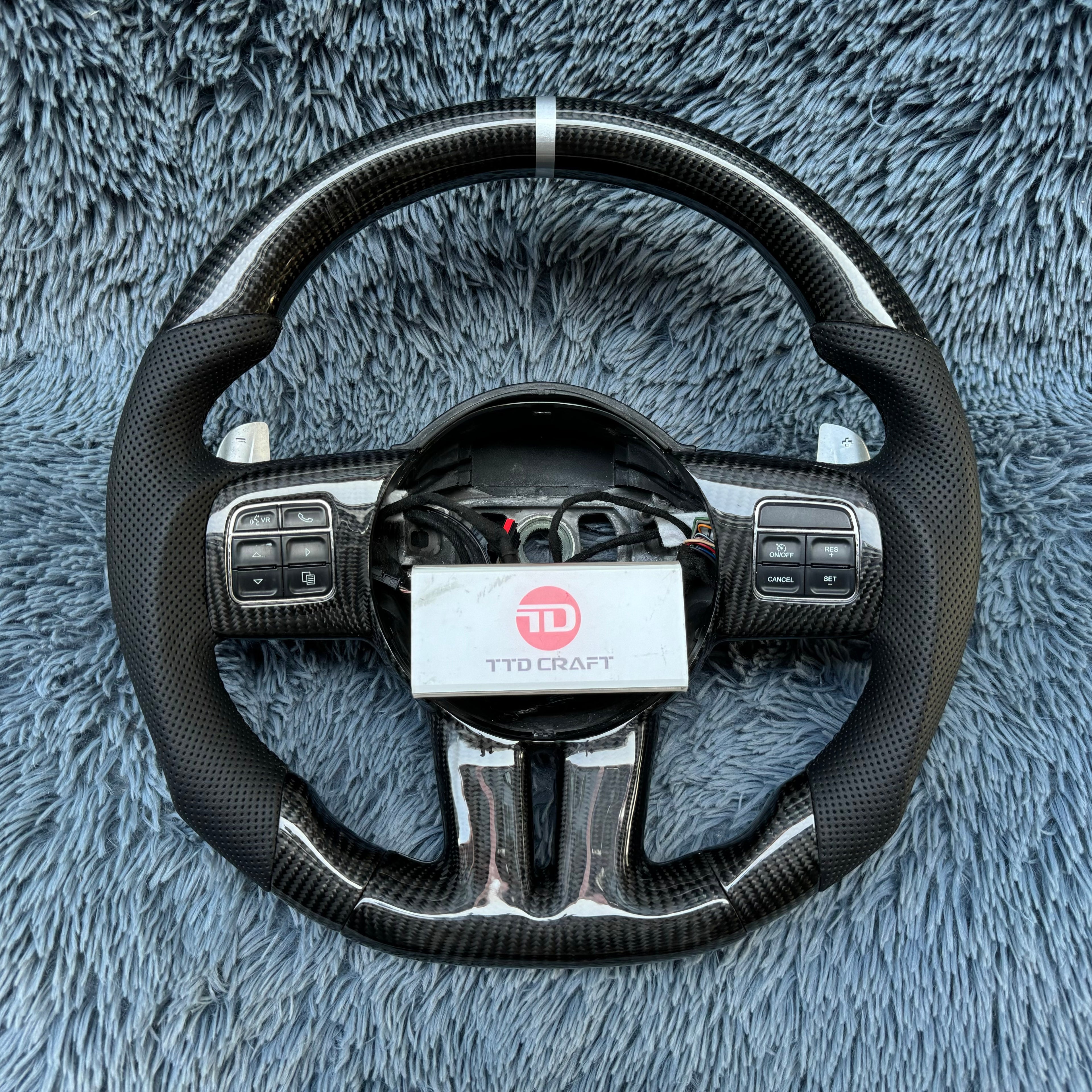 For 2012-2014 Dodge/Jeep/Chrysler SRT8 Carbon Fiber Steering Wheel