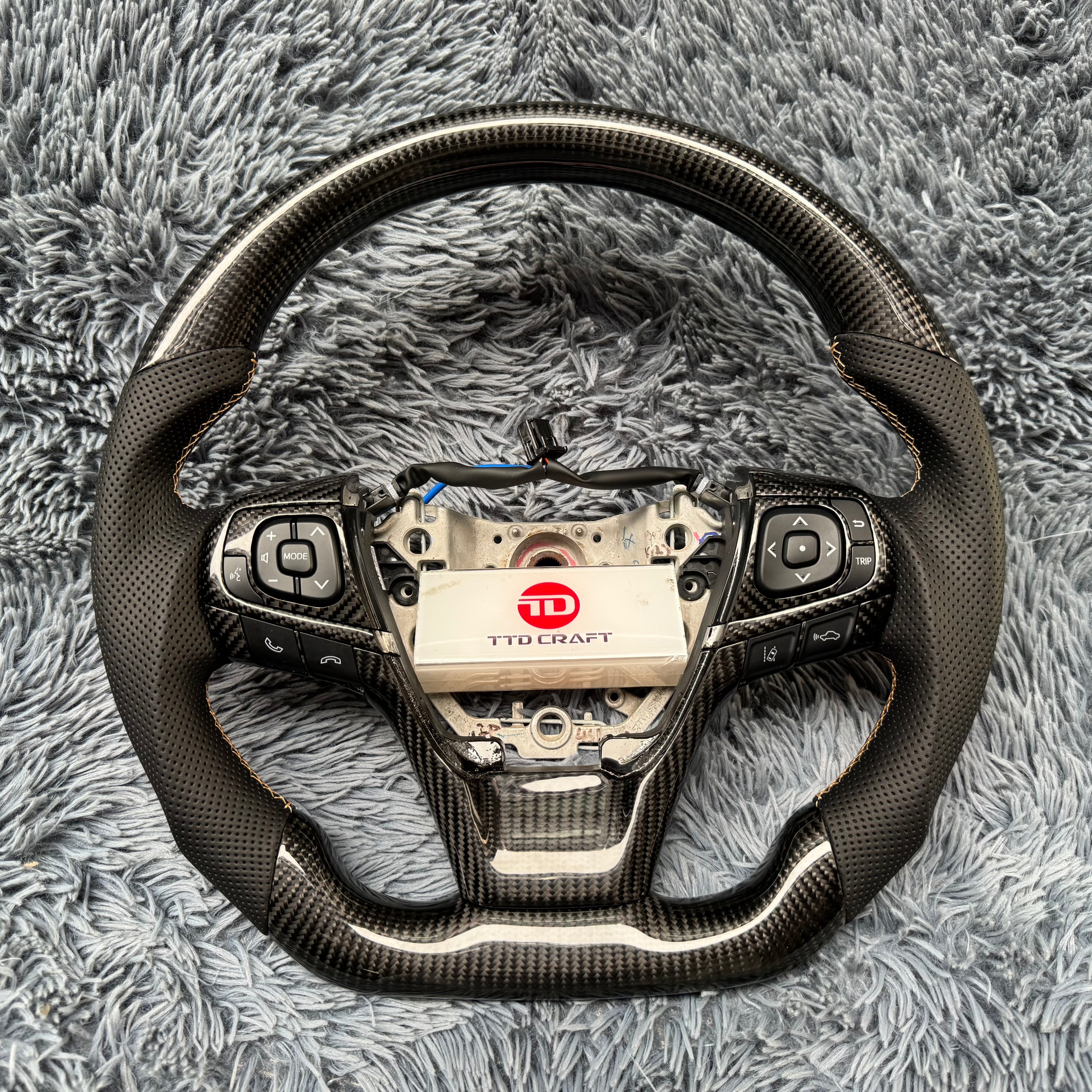 For Toyota 2014-2017 Camry 2013-2018 Harrier Carbon Fiber Steering Wheel