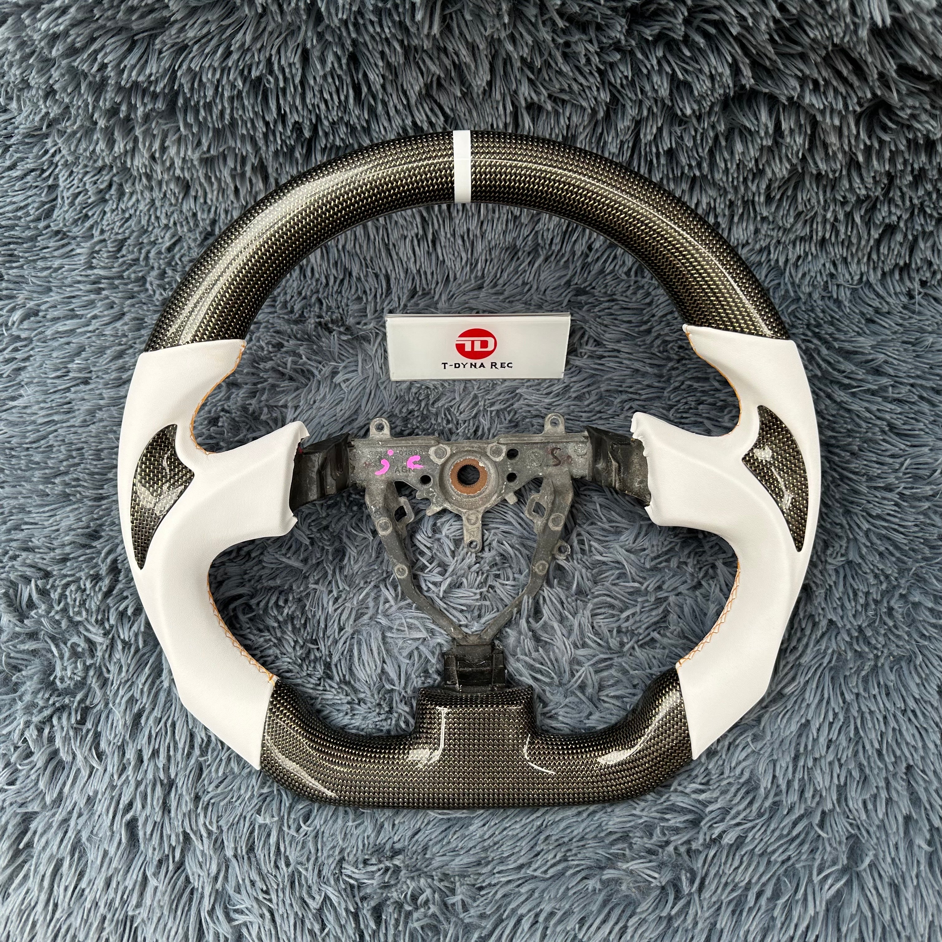 For Subaru 2004-2007 WRX STI / Forester / Legacy Carbon Fiber Steering wheel