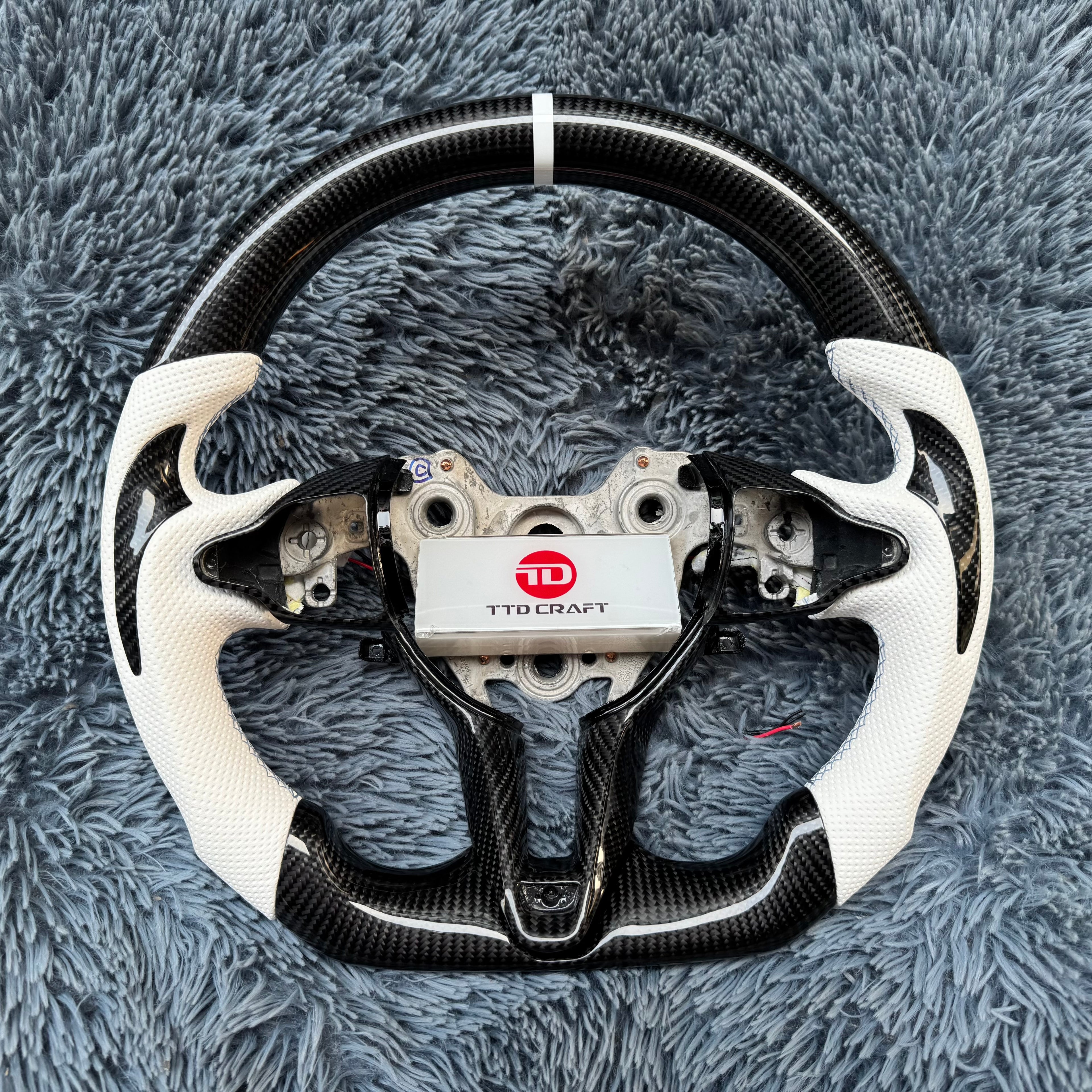 For Elantra N/I20N/I30N 2020-2026 Carbon Fiber Steering Wheel