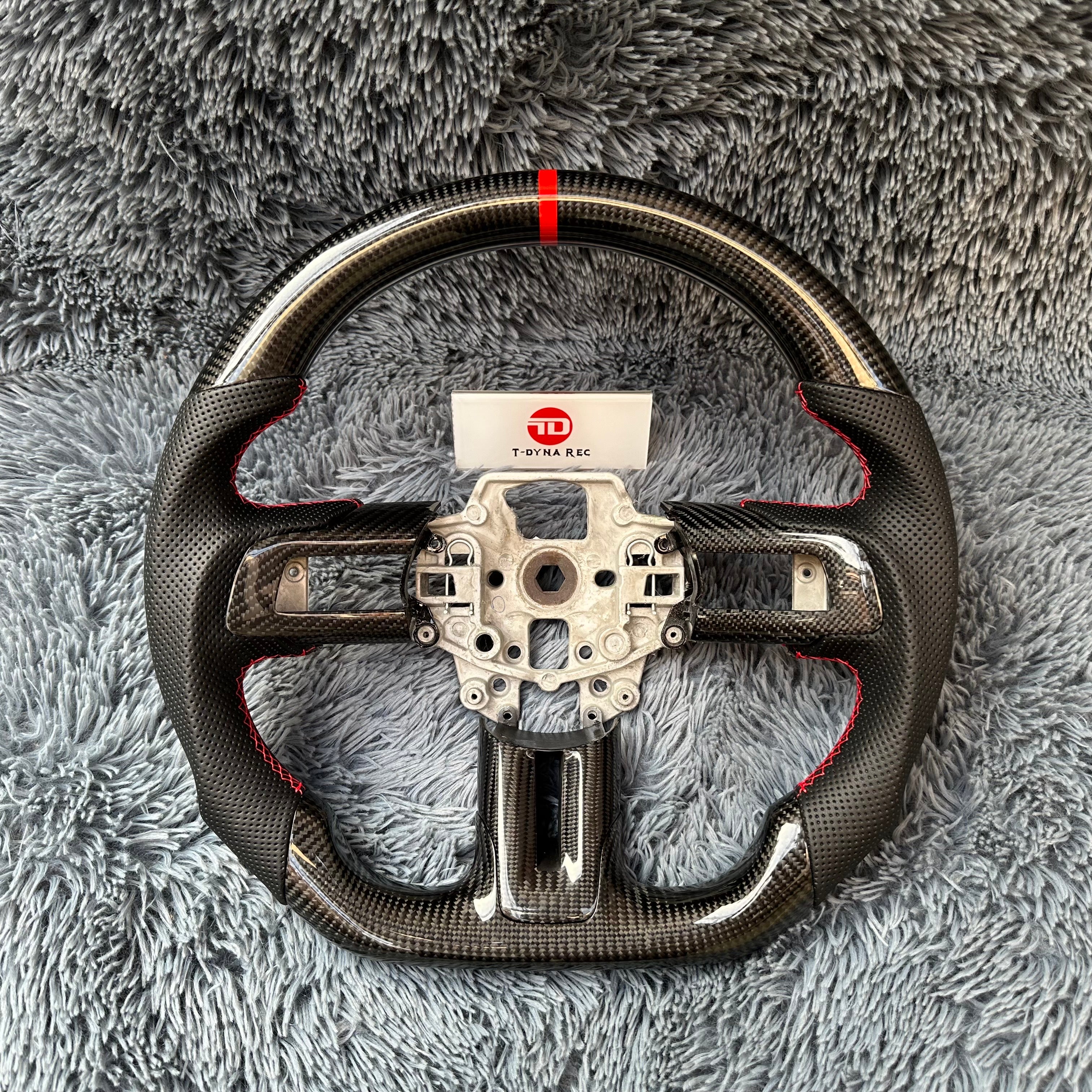 For Ford Mustang 2015-2017 Carbon Fiber Steering Wheel