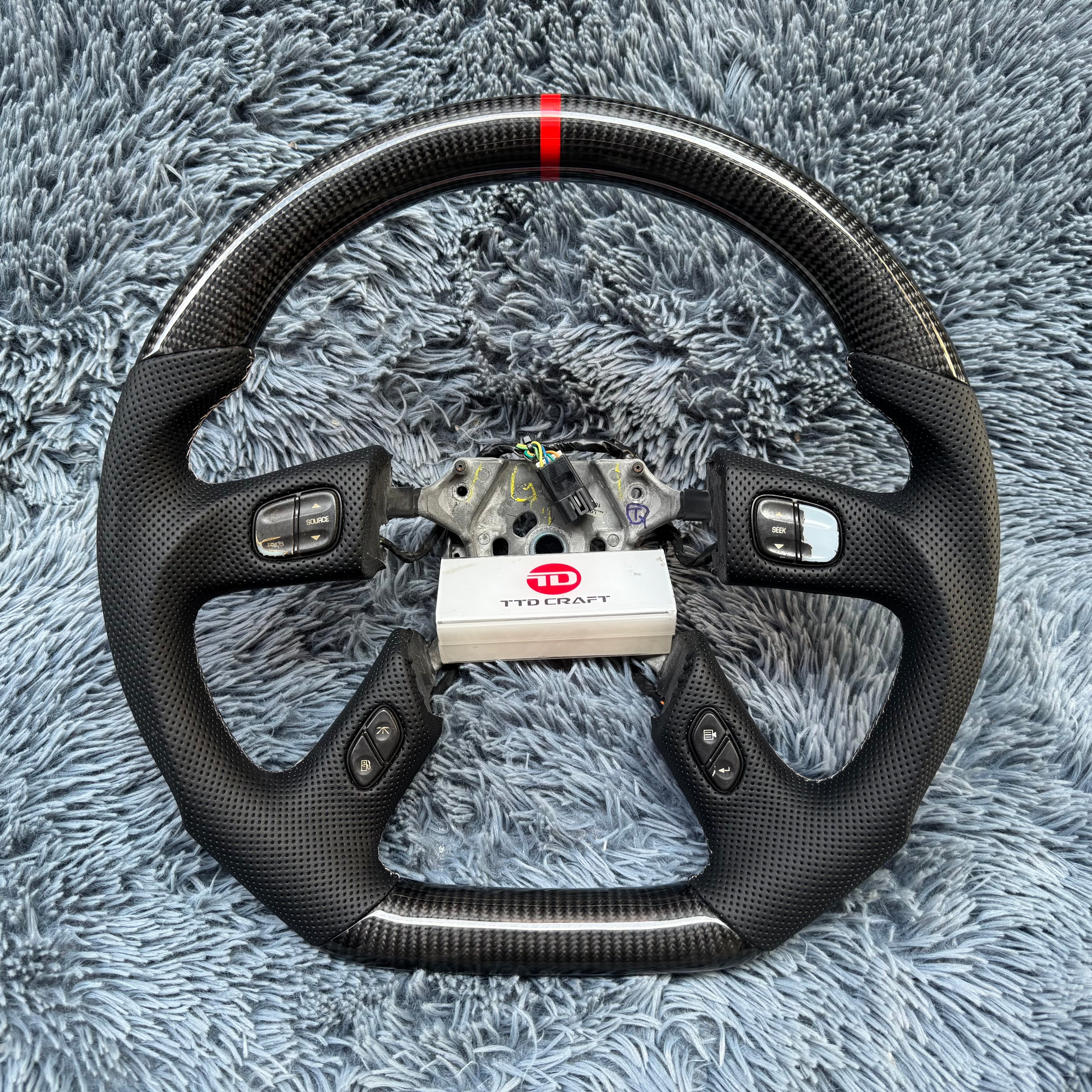 For 2003-2007 Hummer H2 Carbon Fiber Steering Wheel