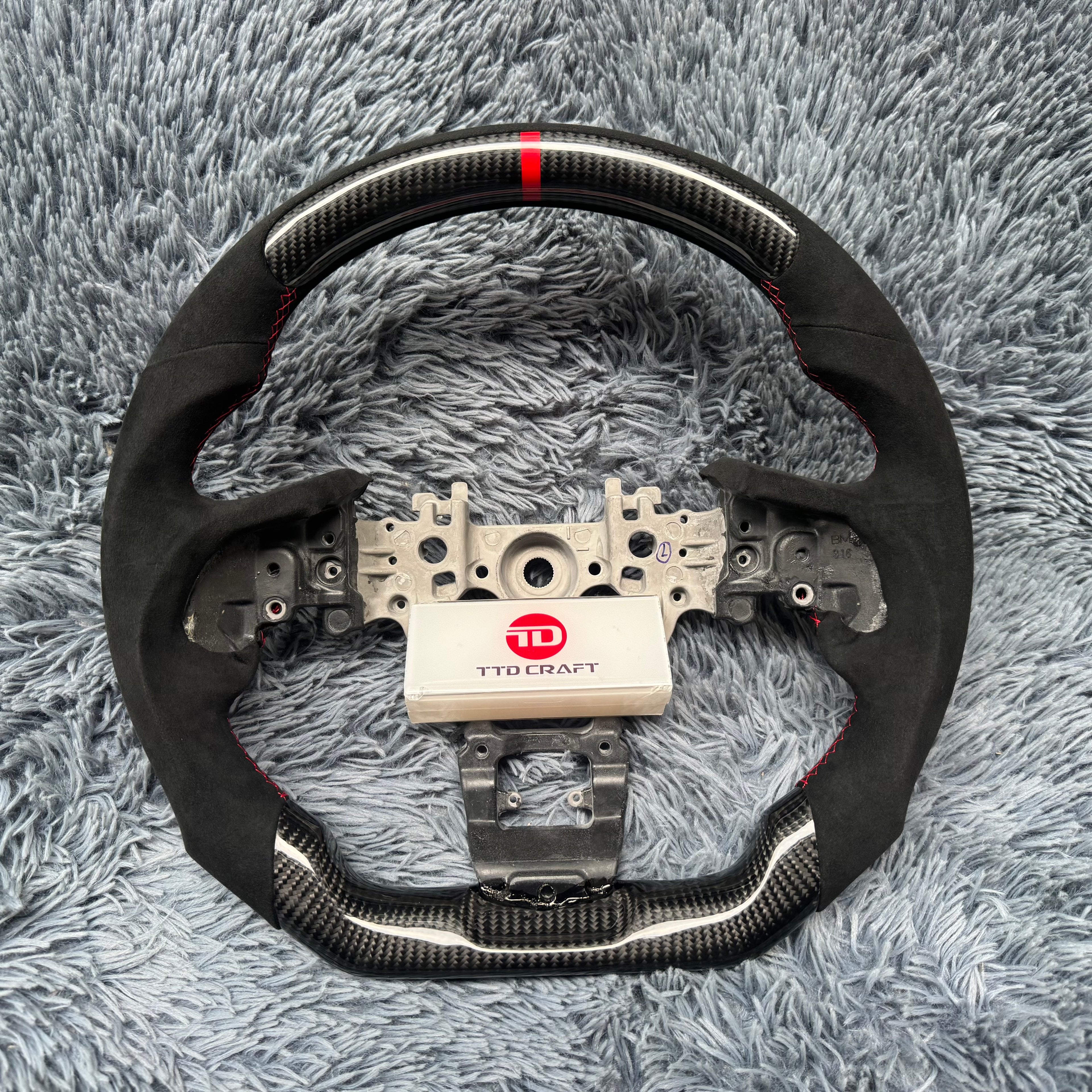 For Subaru XV Crosstrek / 2019-2026 Forester /Outback Carbon fiber steering wheel
