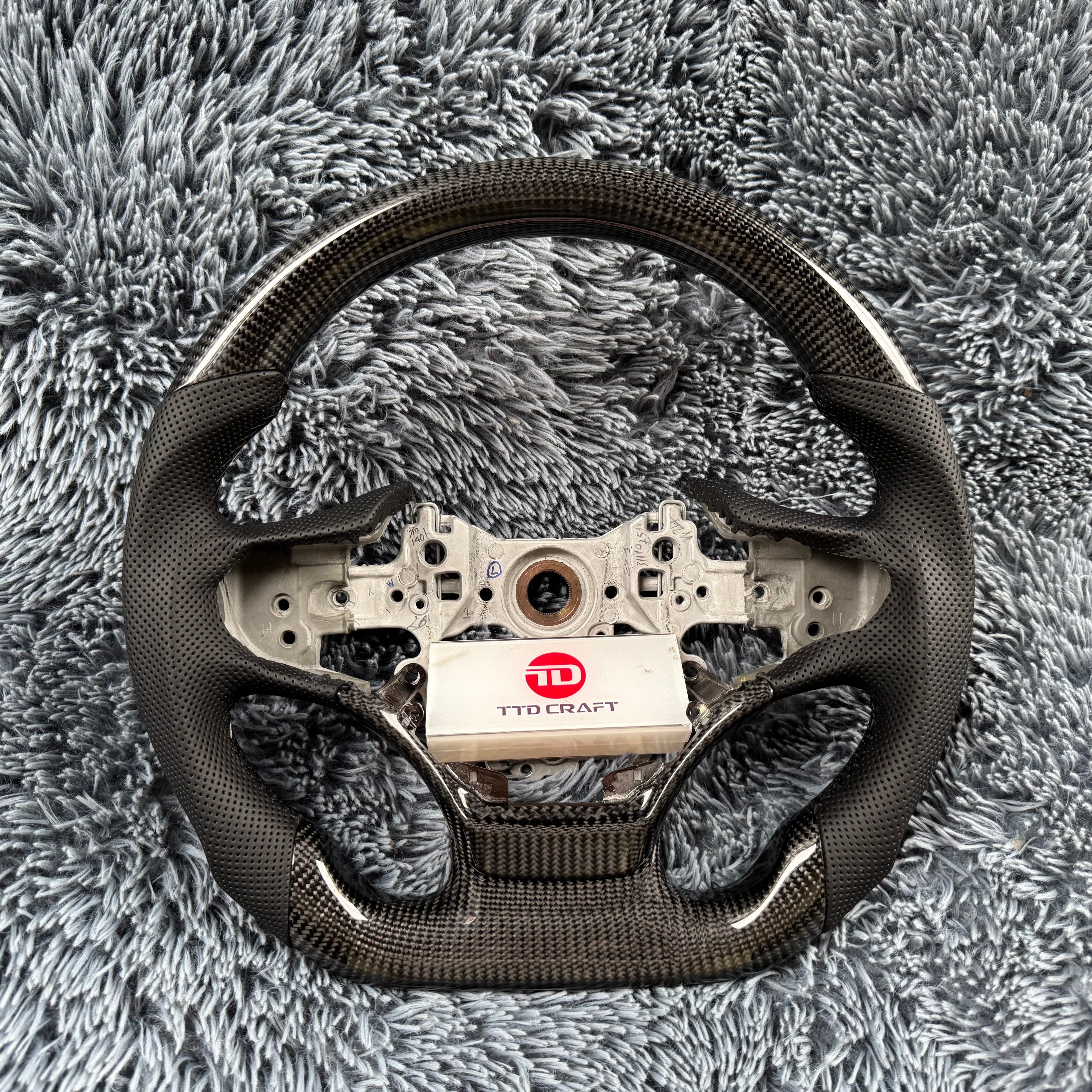 For Lexus 2019-2025 ES350 ES300 ES250 LS500 2018-2025 UX200 UX250H Carbon Fiber Steering Wheel
