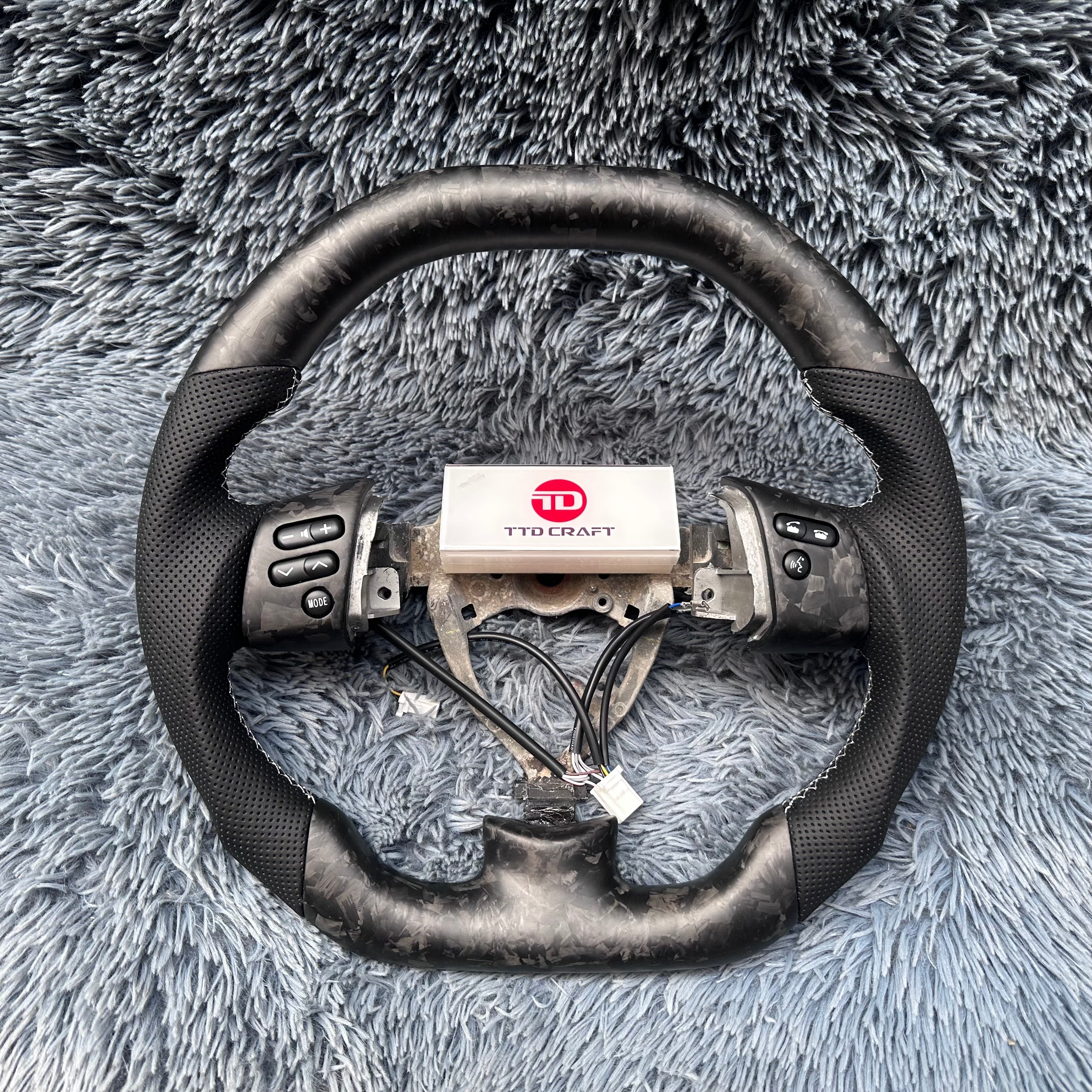 For Toyota 2007-2014 FJ Cruiser Forged Carbon Fiber Steering Wheel