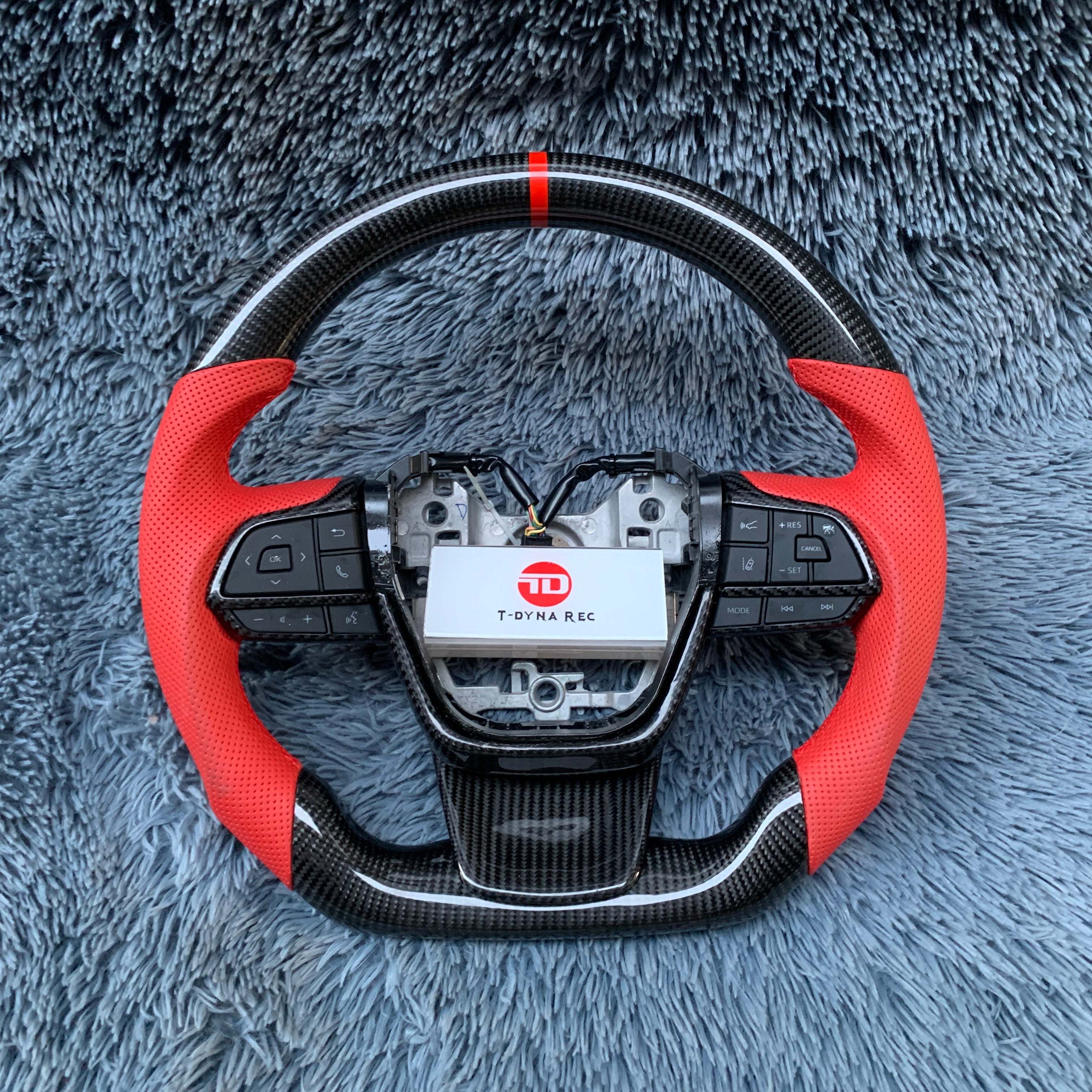 For Toyota 2020-2026 Highlander Carbon Fiber Steering Wheel