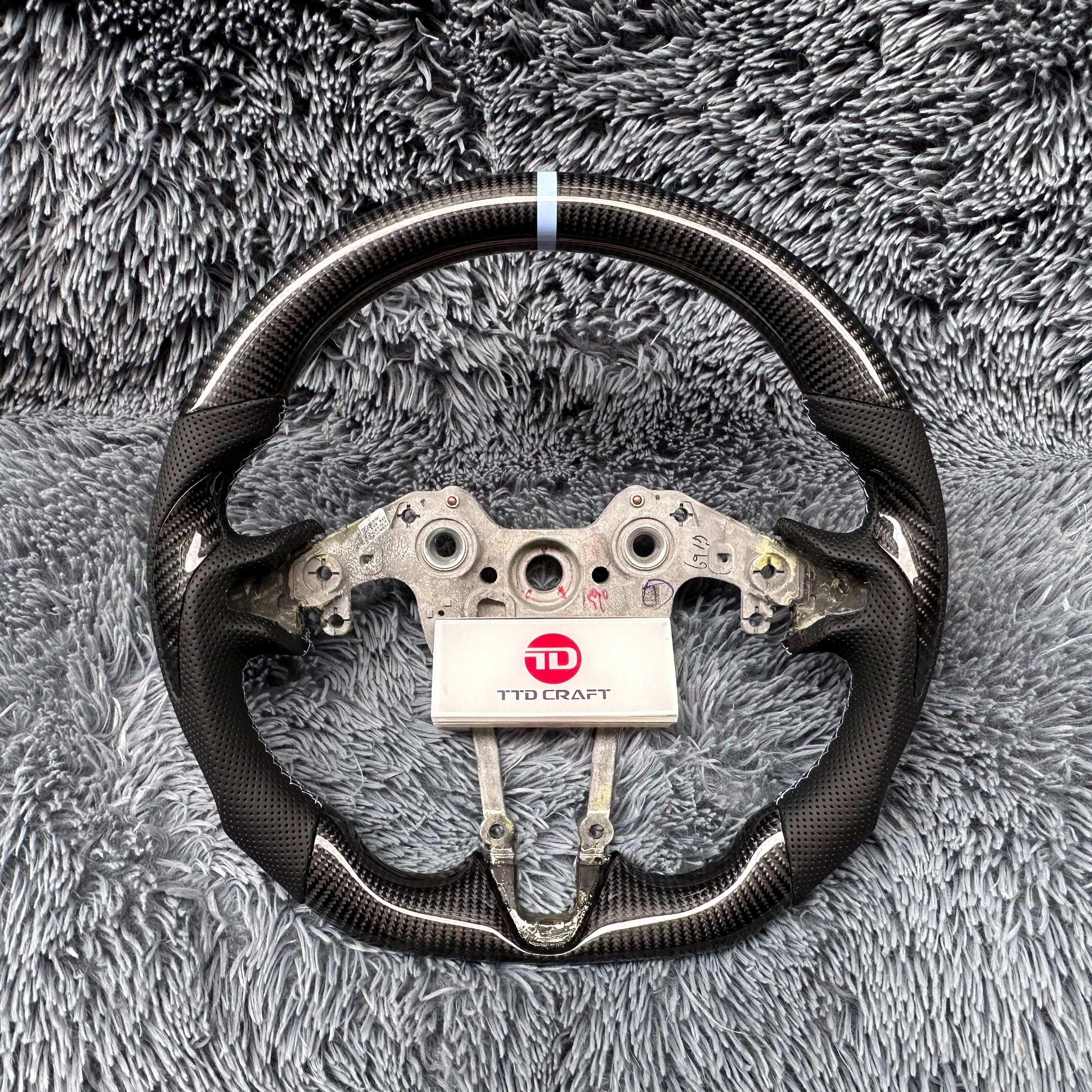 For Elantra N/I20N/I30N 2020-2026 Carbon Fiber Steering Wheel