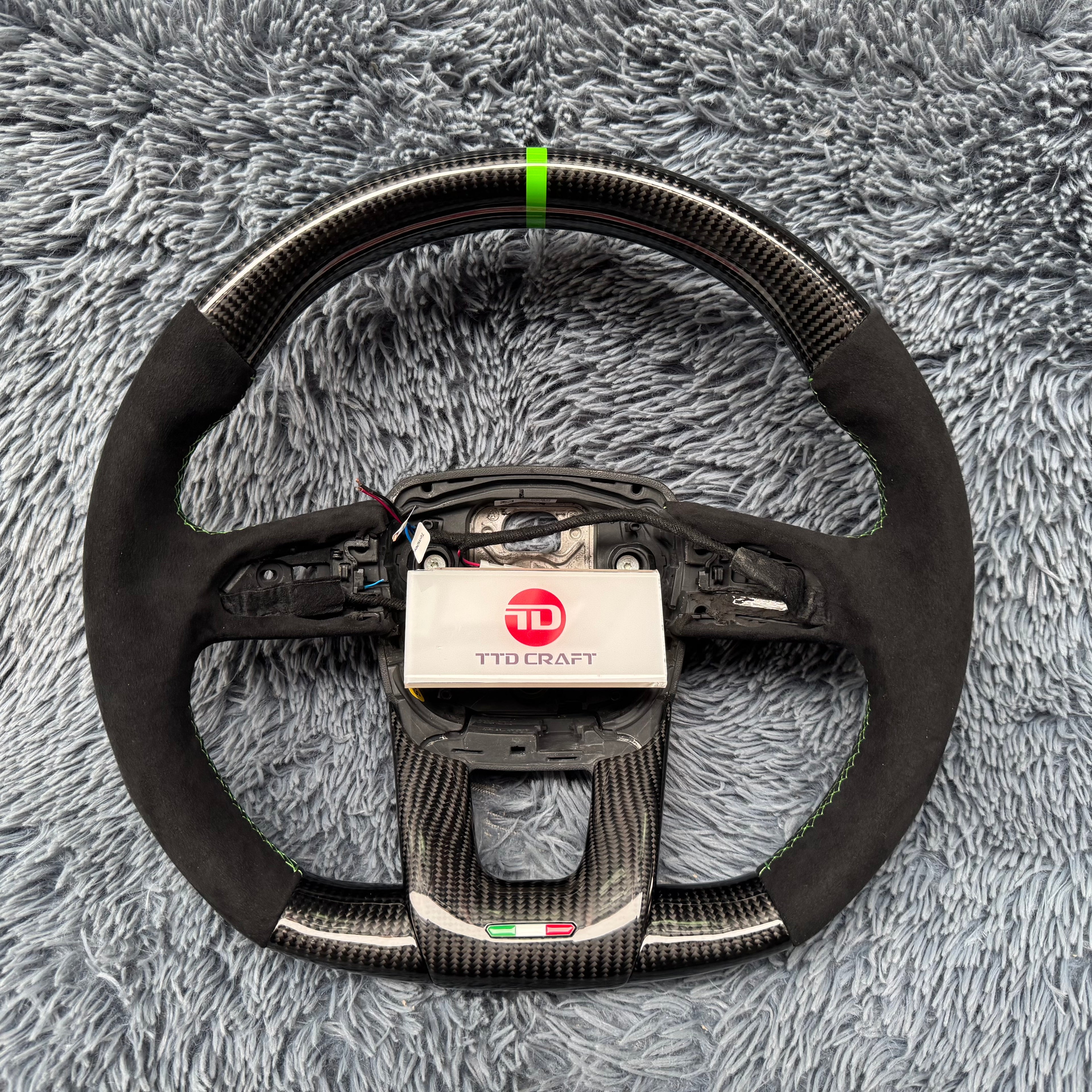 For Lamborghini 2018-2026 URUS Carbon Fiber Steering Wheel