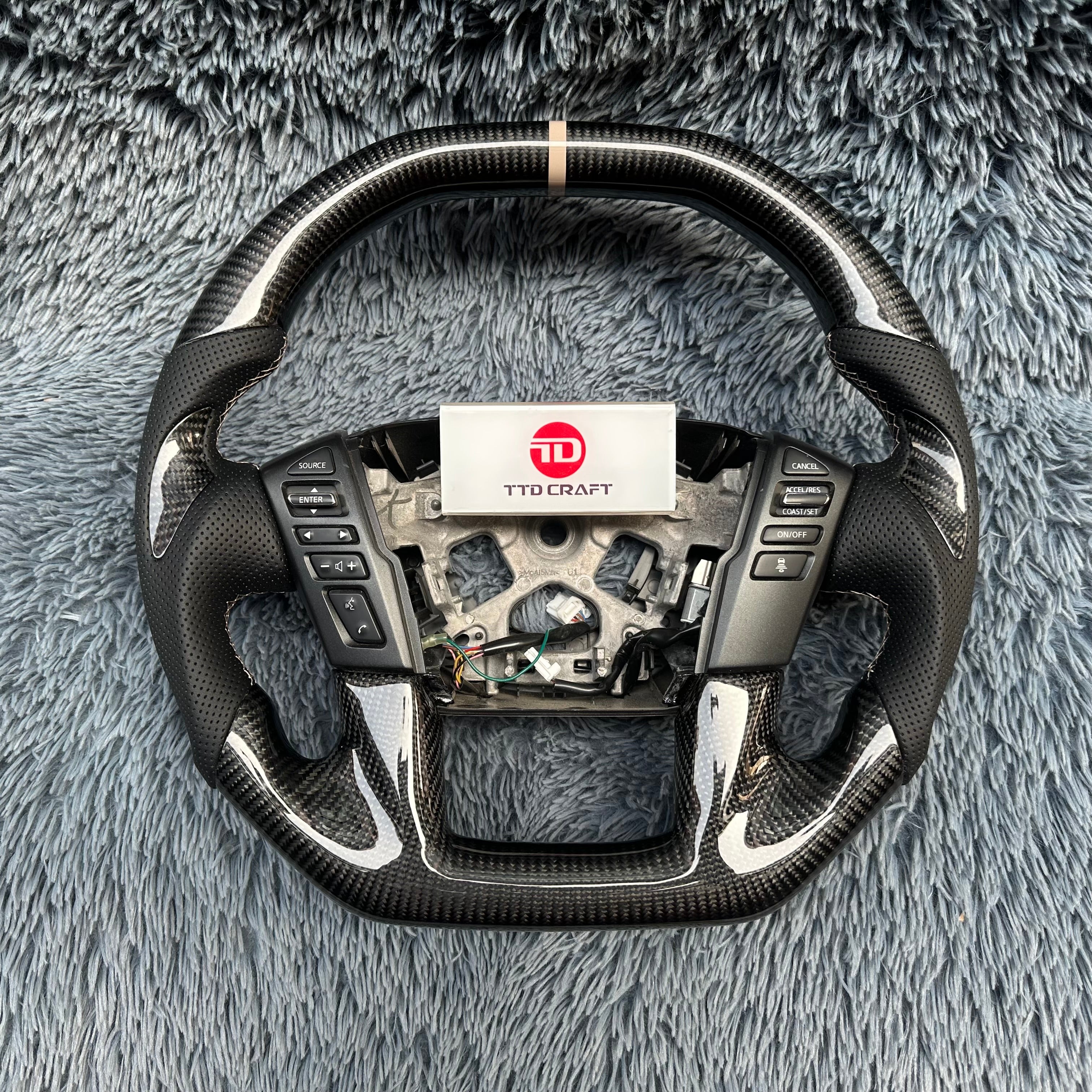 For Nissan 2015-2024 Titan Custom Carbon Fiber Steering Wheel