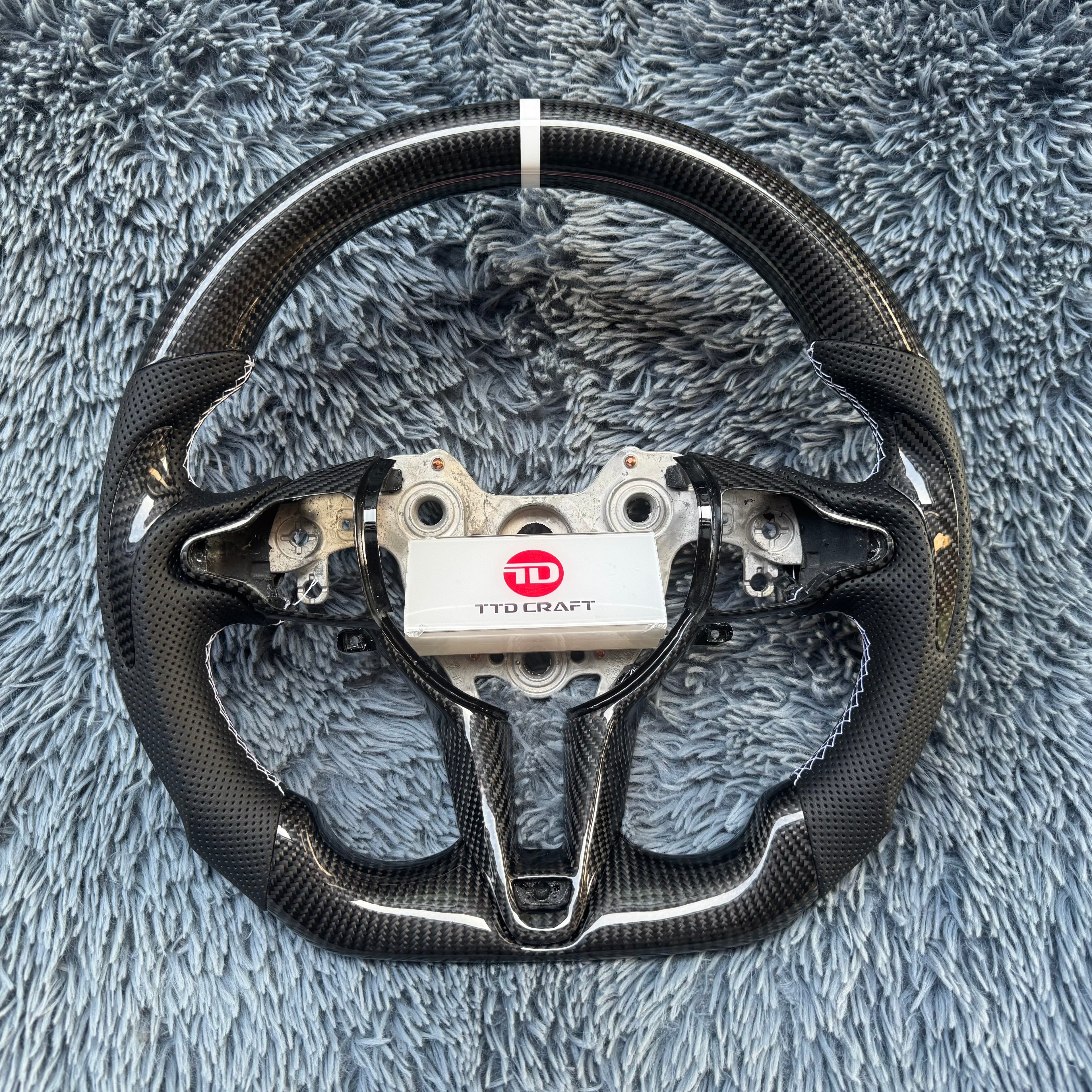 For Elantra N/I20N/I30N 2020-2026 Carbon Fiber Steering Wheel