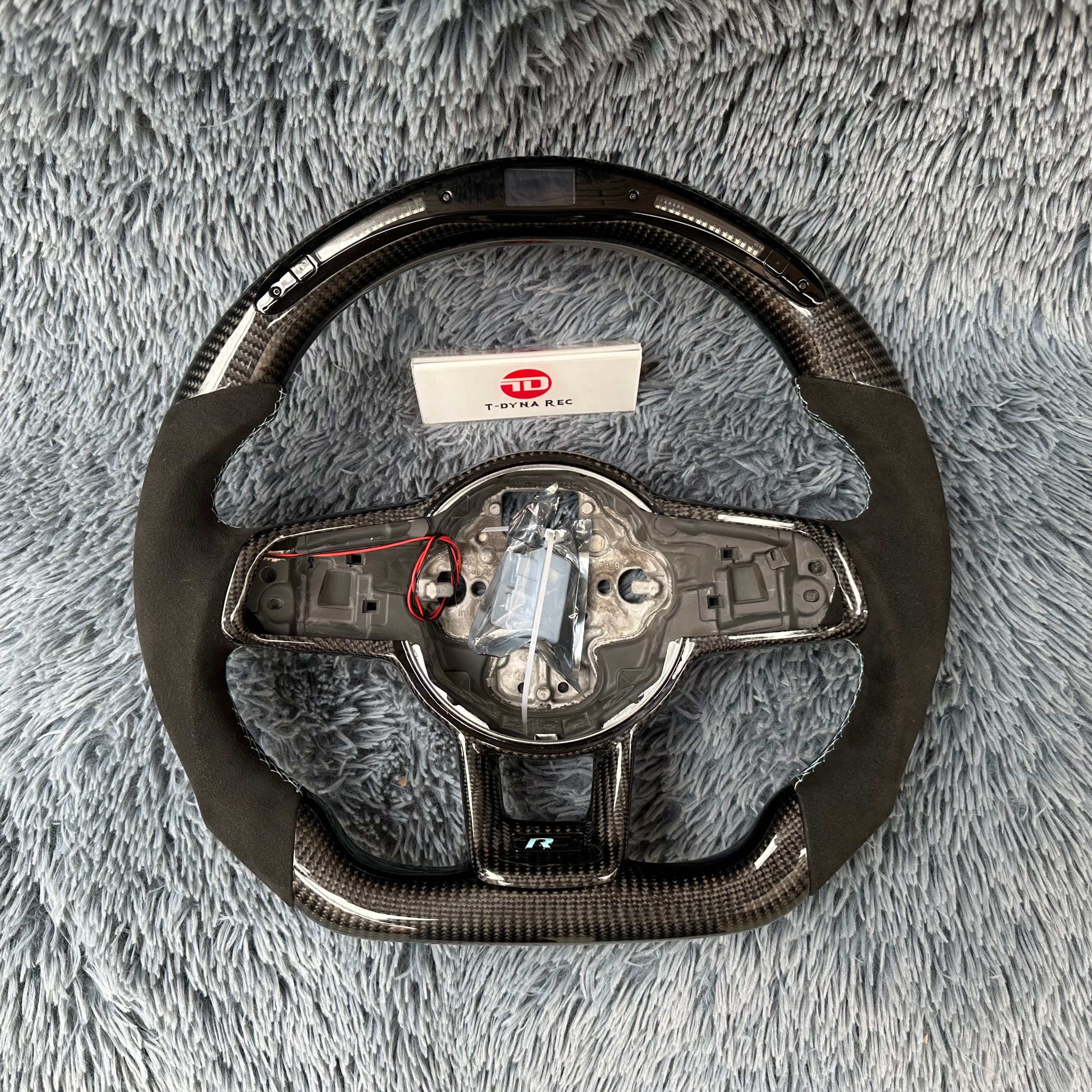 For Volkswagen Golf Mk7 / Mk7.5 LED Carbon Fiber Steering Wheel