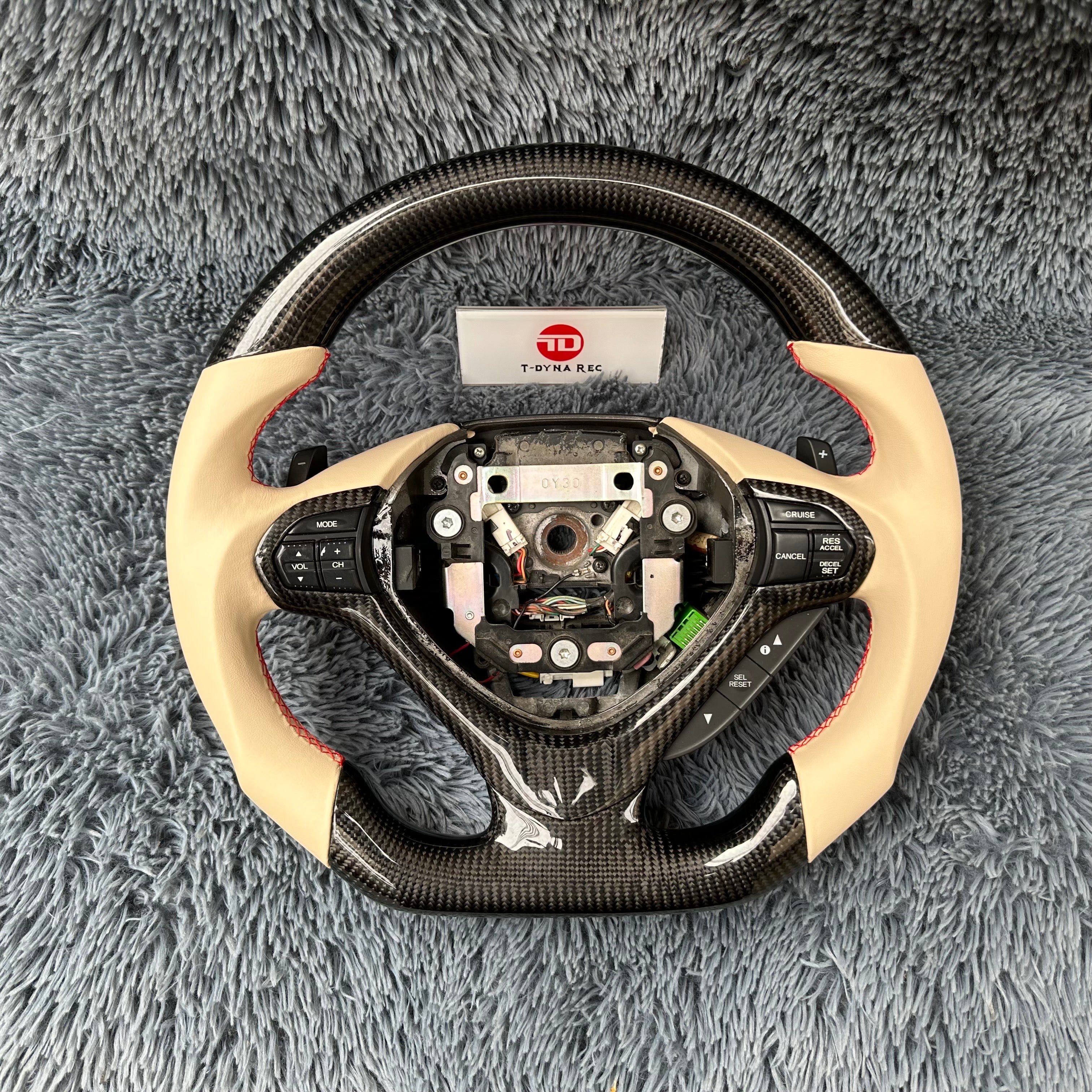 For Acura 2009-2014 TSX / Honda CU2 Carbon Fiber Steering Wheel