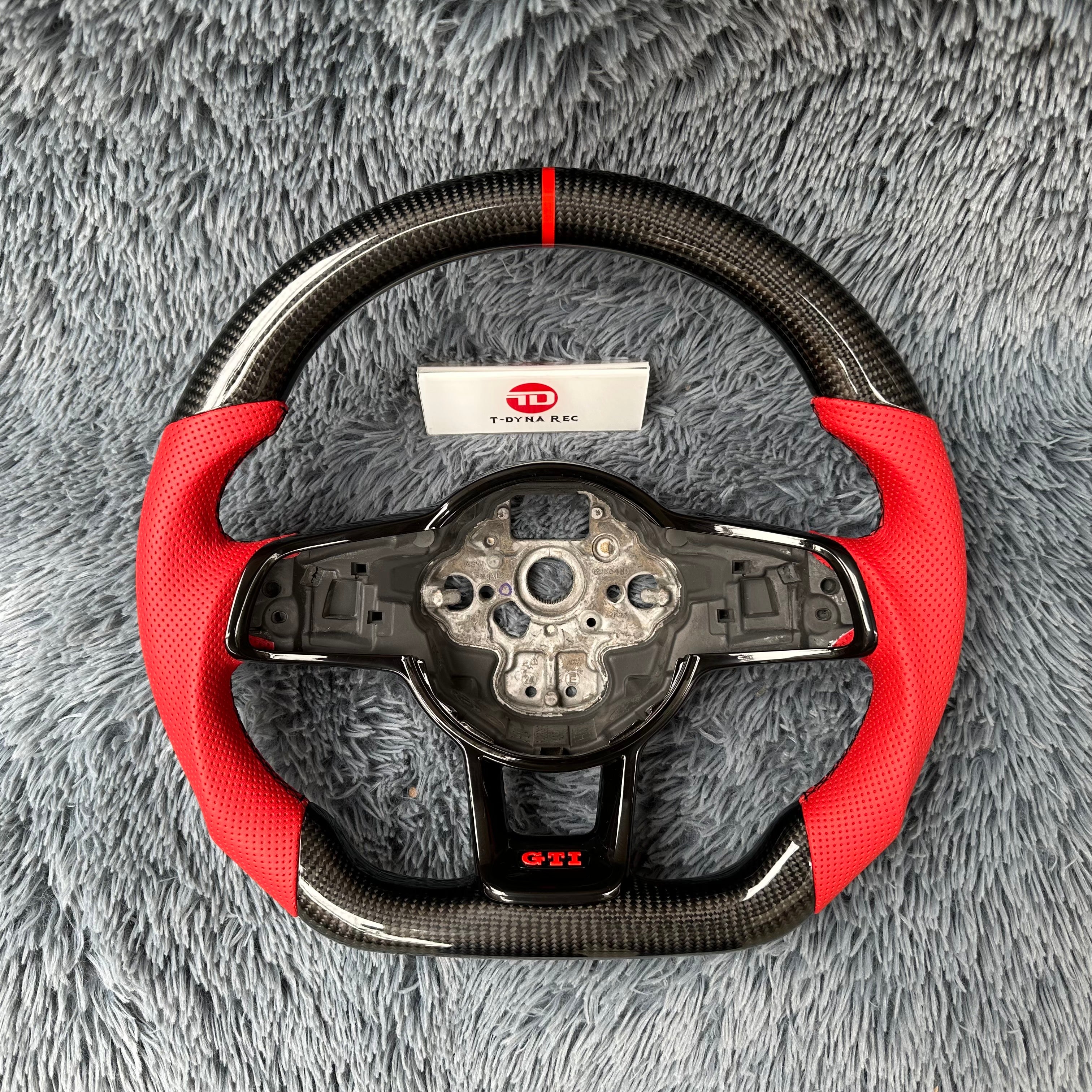 For Volkswagen Golf Mk7 / Mk7.5 Carbon Fiber Steering Wheel