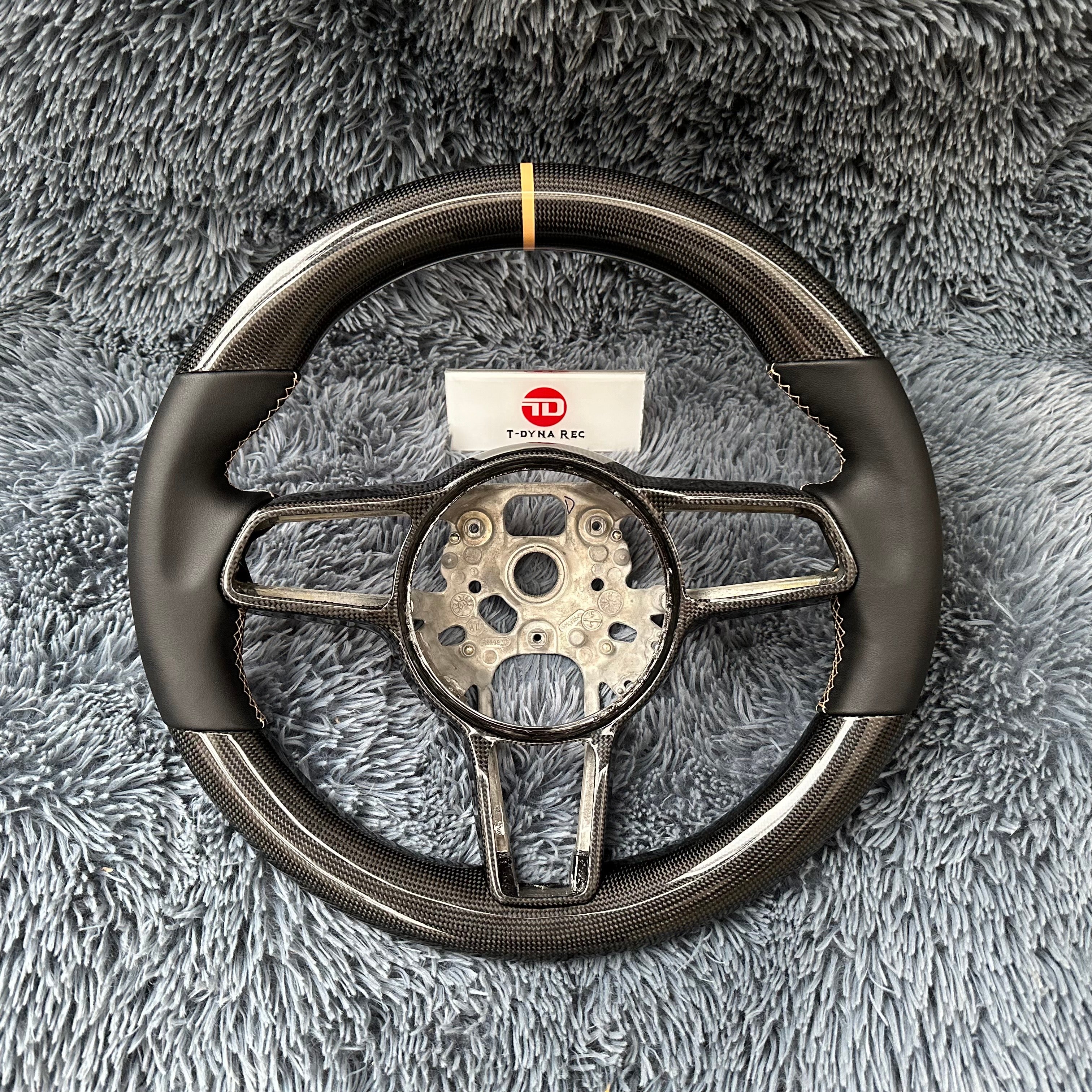 For Porsche 911 / Panamera / Cayman 718 / Cayenne / Macan Carbon Fiber Steering Wheel