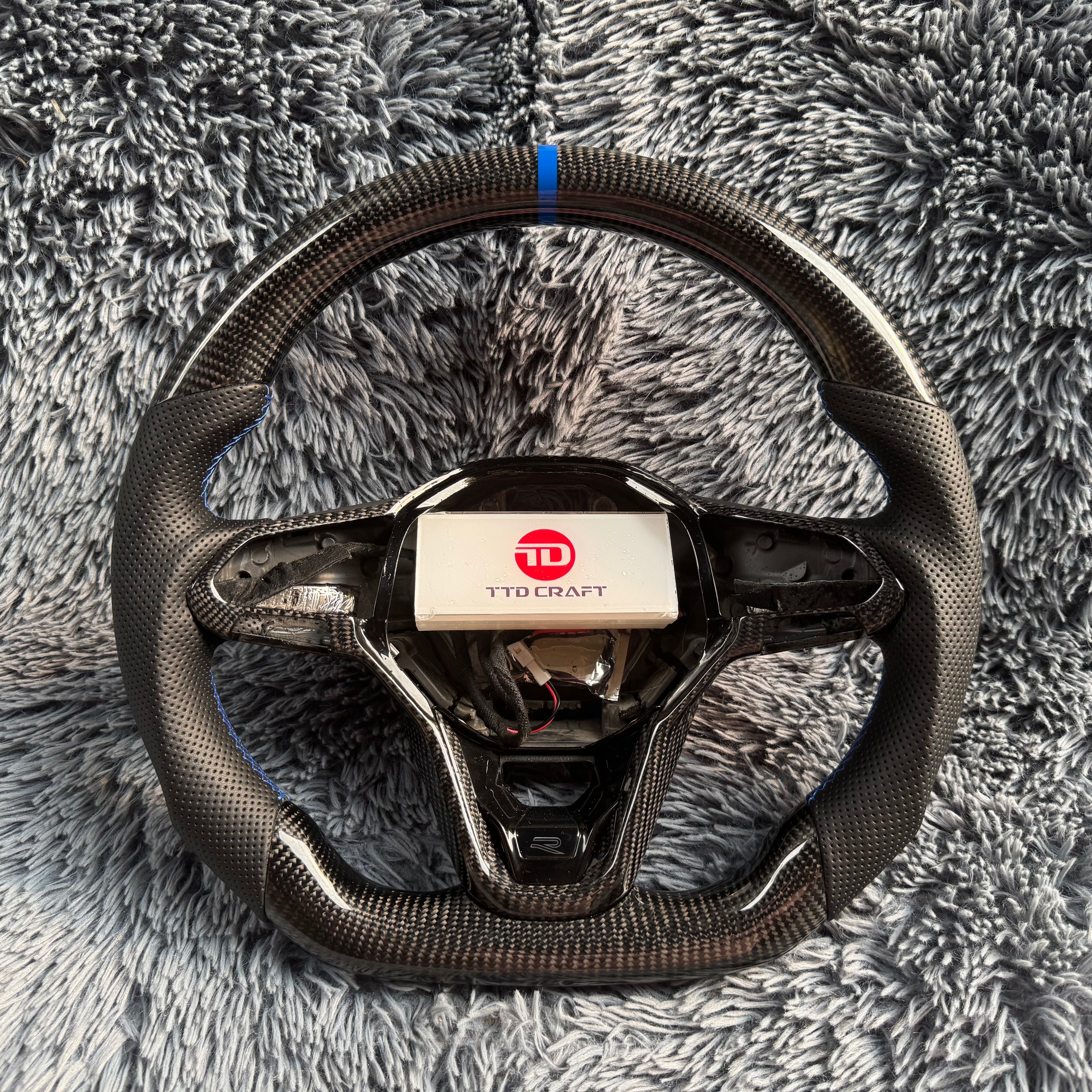 For Volkswagen 2020-2026 MK8 Carbon Fiber Steering Wheel