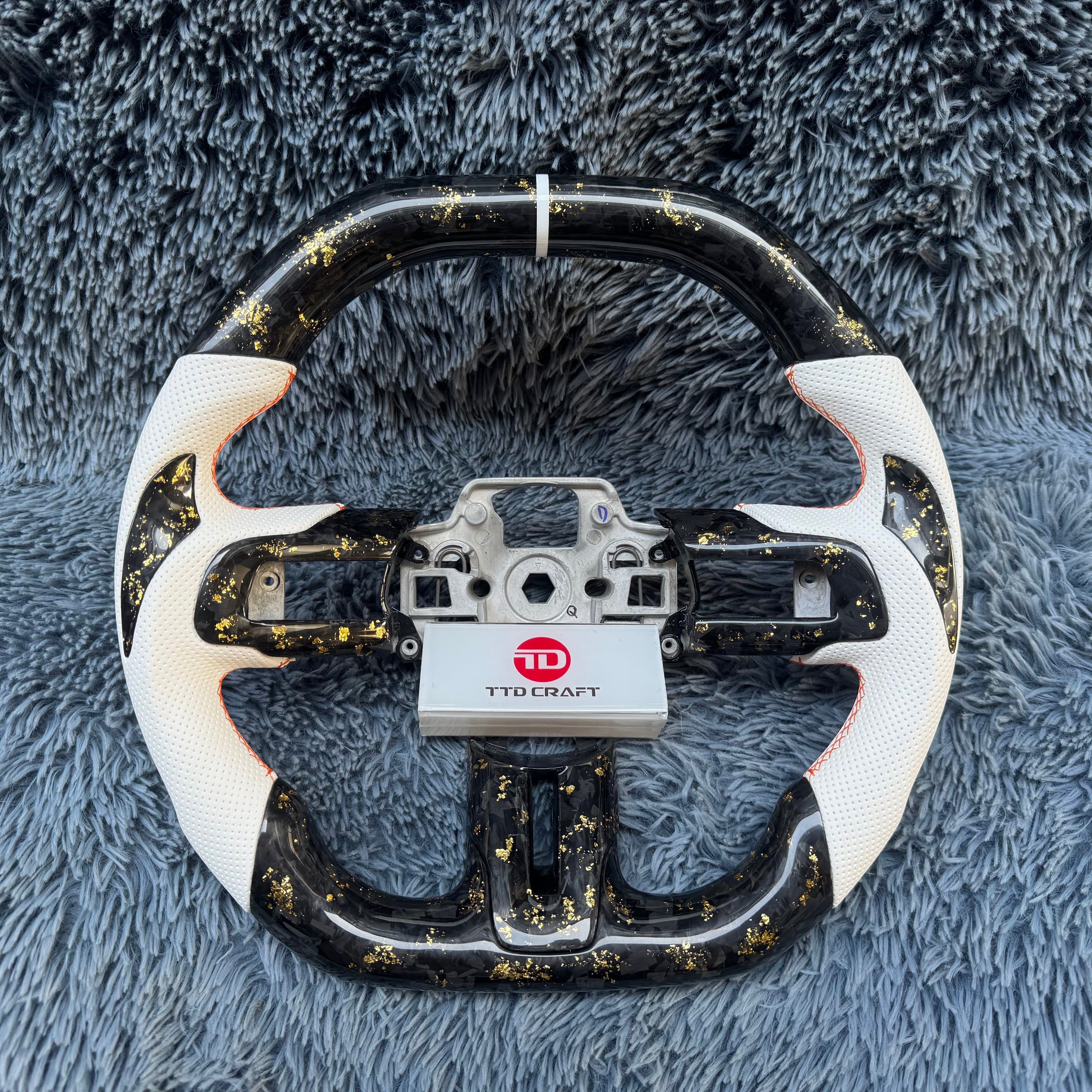 For Ford Mustang 2015-2017 Forged Carbon Fiber Steering Wheel