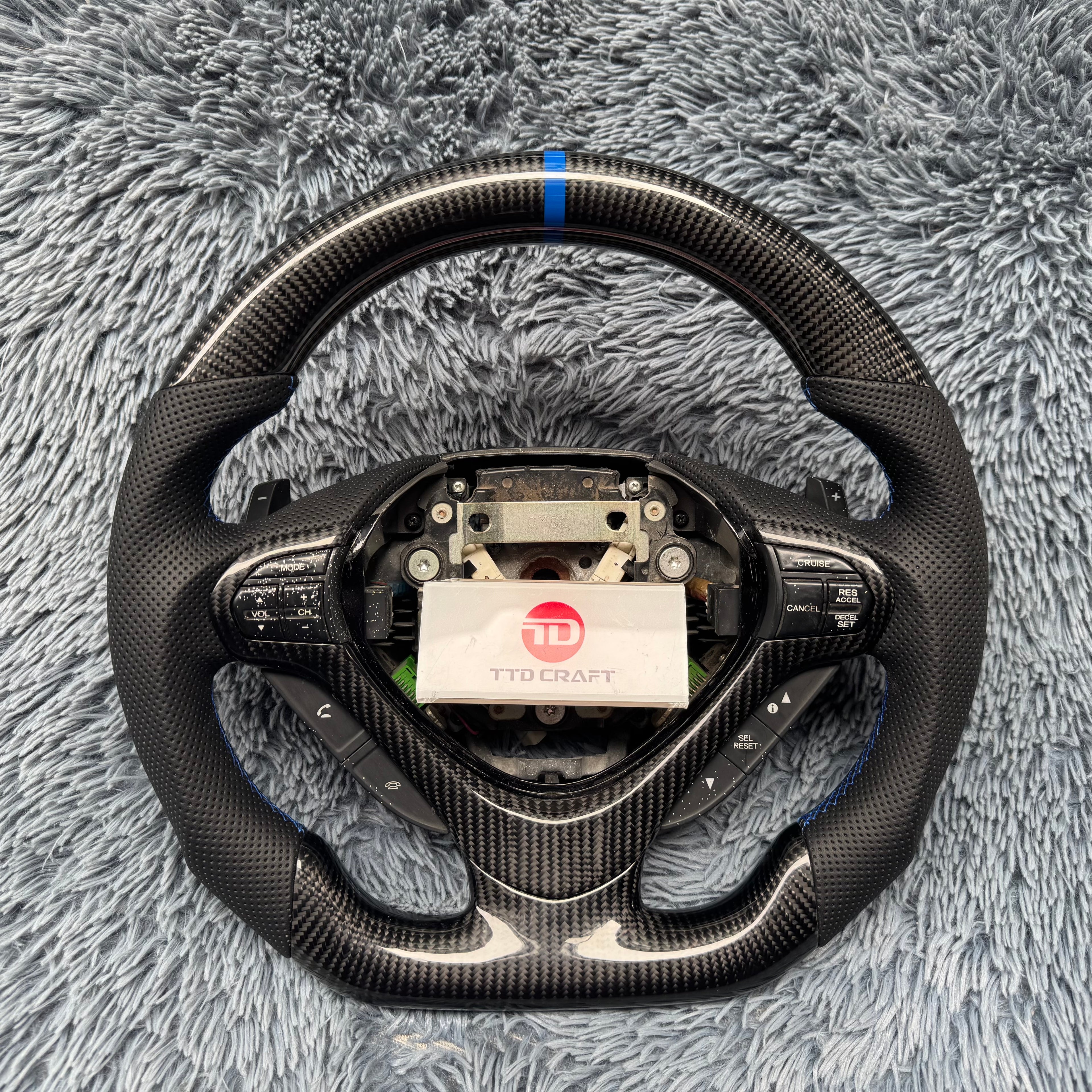 For Acura 2009-2014 TSX / Honda CU2 Carbon Fiber Steering Wheel