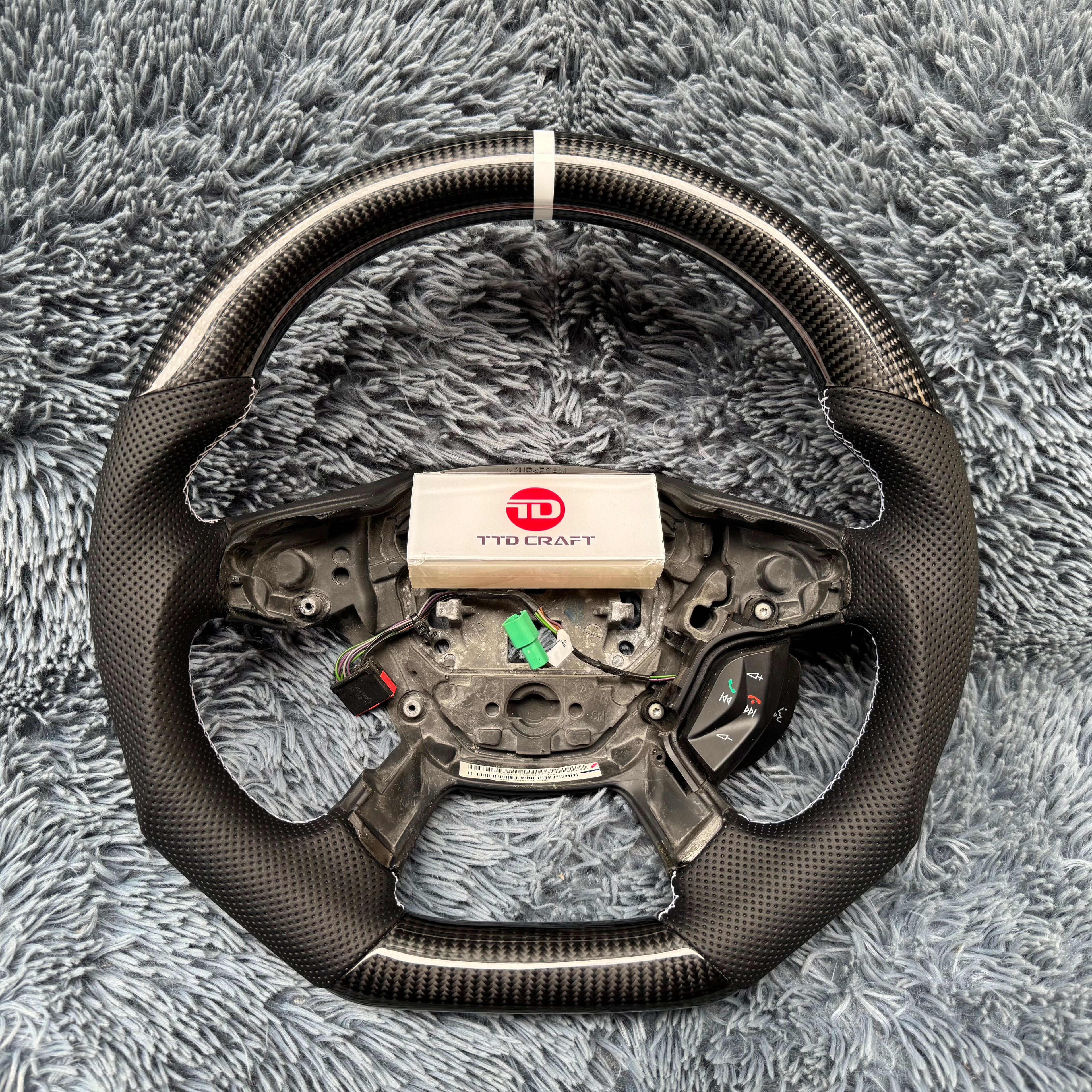 For Ford 2012-2014 Focus Custom Carbon Fiber Steering Wheel
