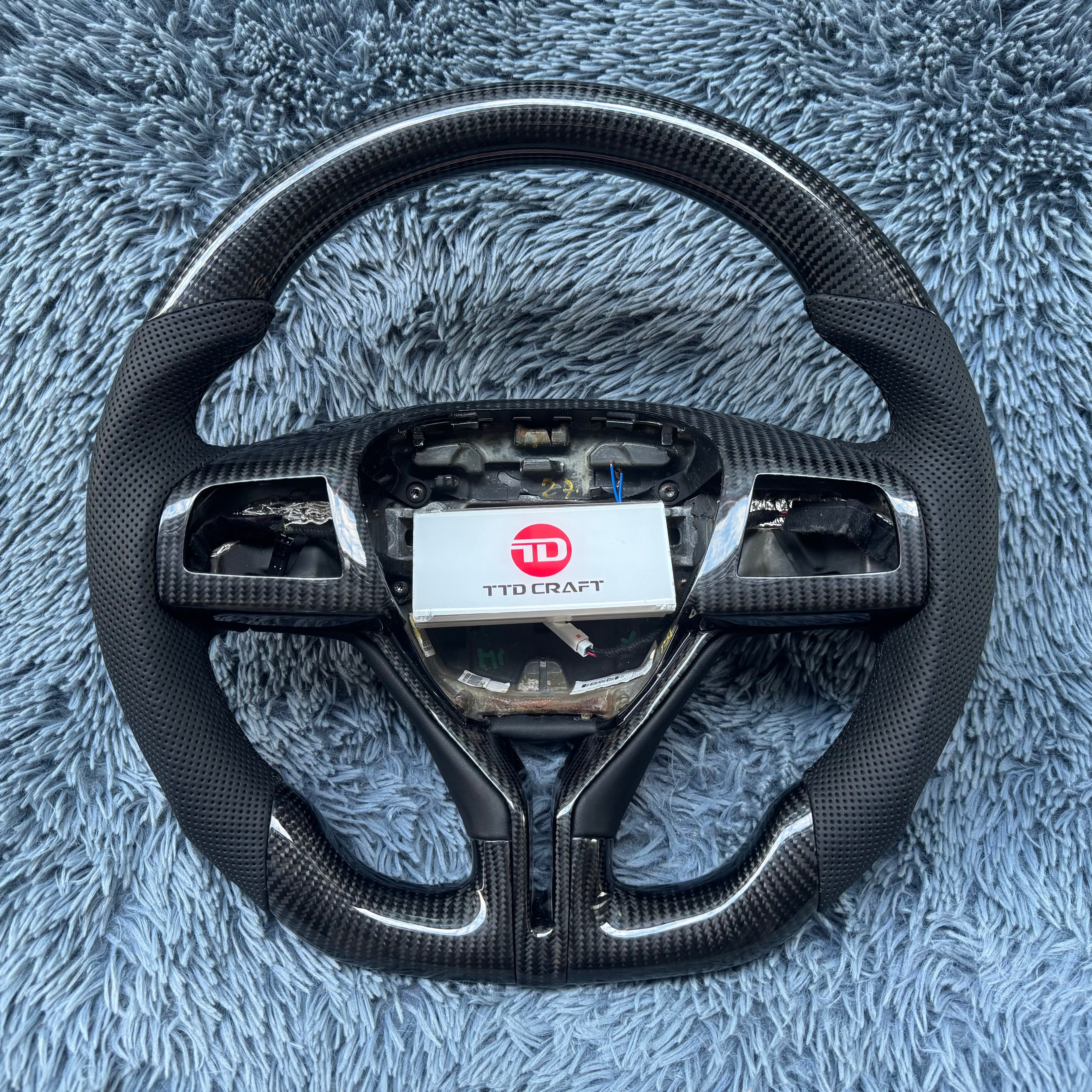 For Maserati 2014-2021 Ghibli / 2017-2023 Levante / 2014-2022 Quattroporte Carbon Fiber Steering Wheel Carbon Fiber Steering Wheel