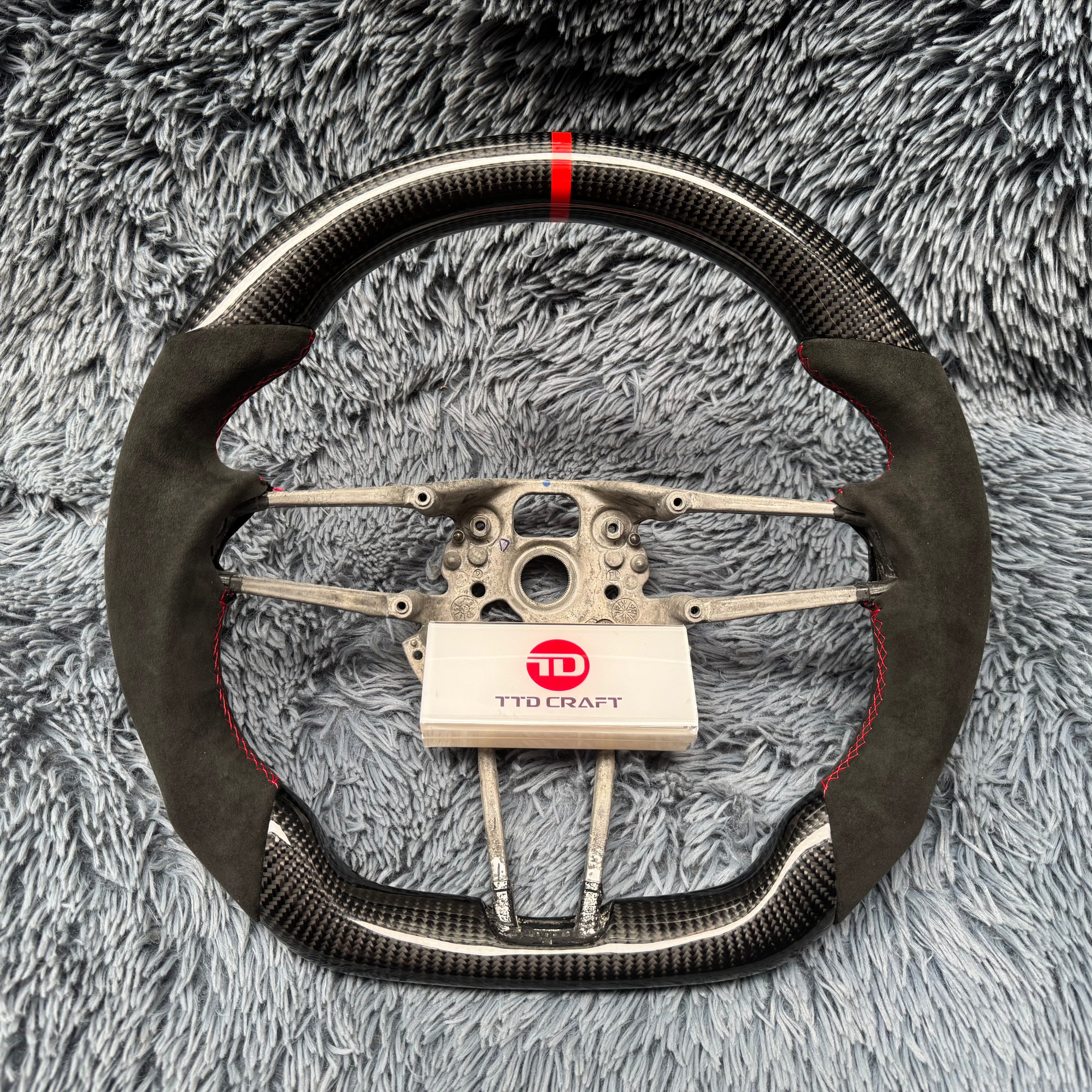 For Porsche 911 / Panamera / Cayman 718 / Cayenne / Macan Custom Carbon Fiber Steering Wheel