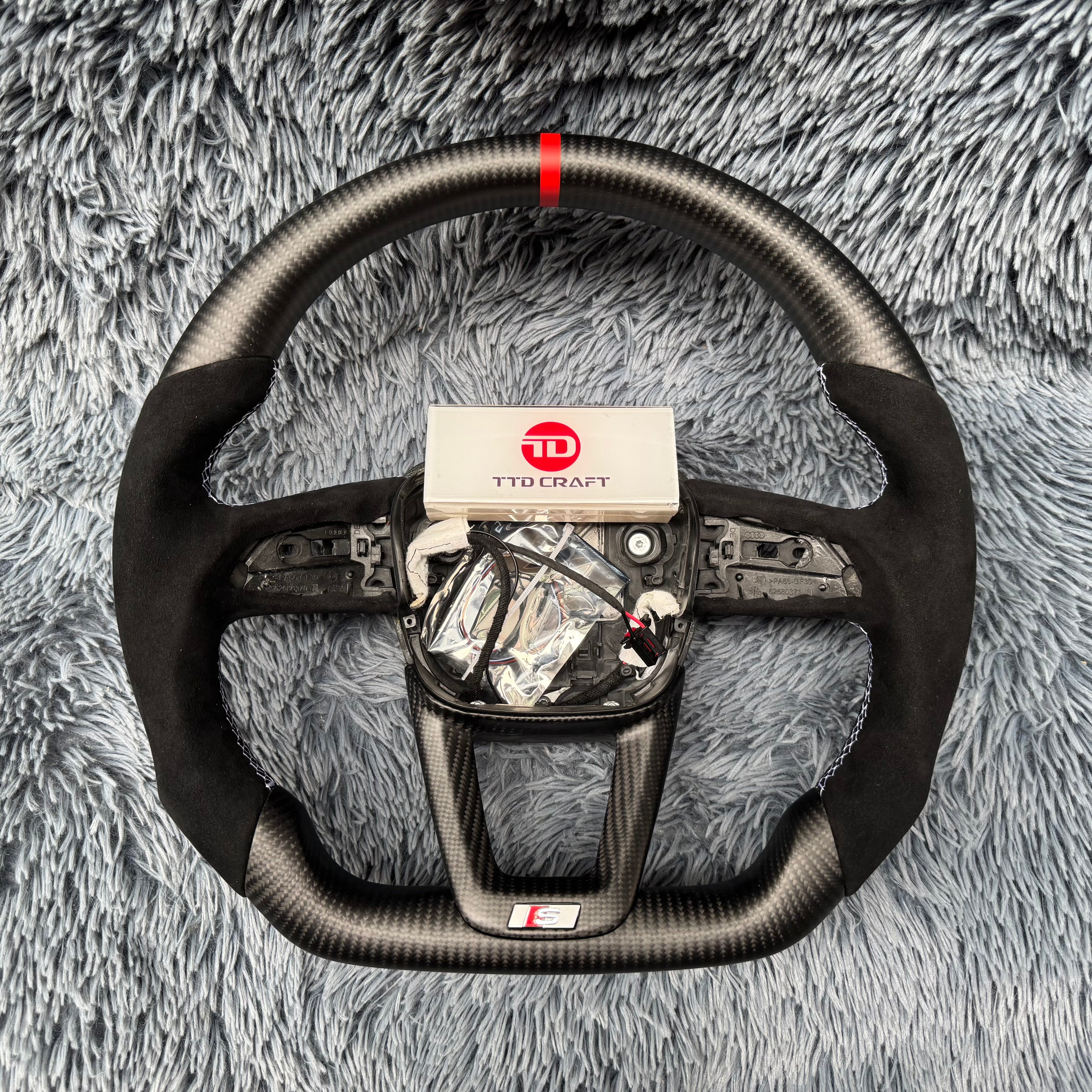For 2019+ Audi SQ7/SQ8/RSQ8 Custom Carbon Fiber Steering Wheel